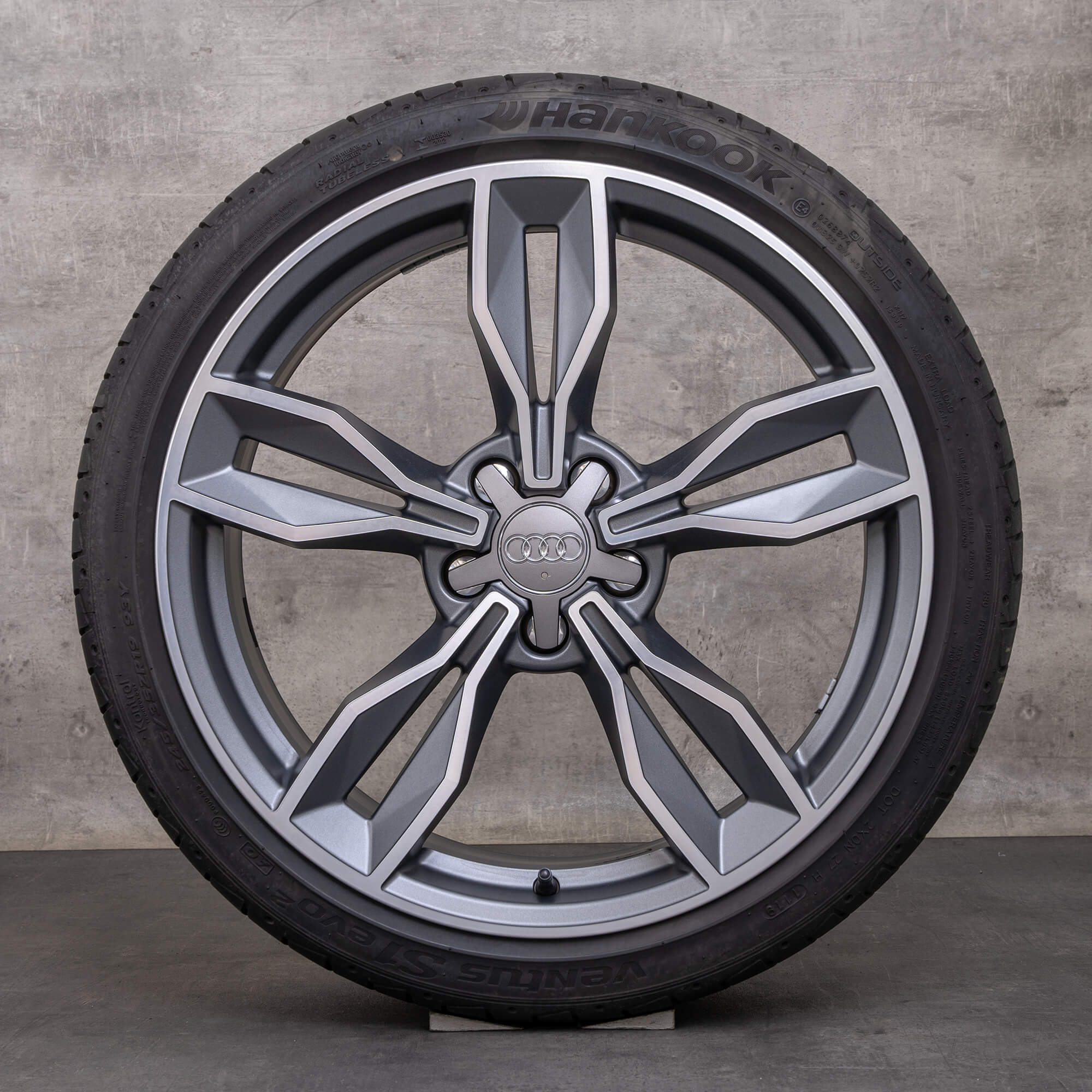 OEM Audi TT TTS winter wheels 19 inch 8S rims facetted design