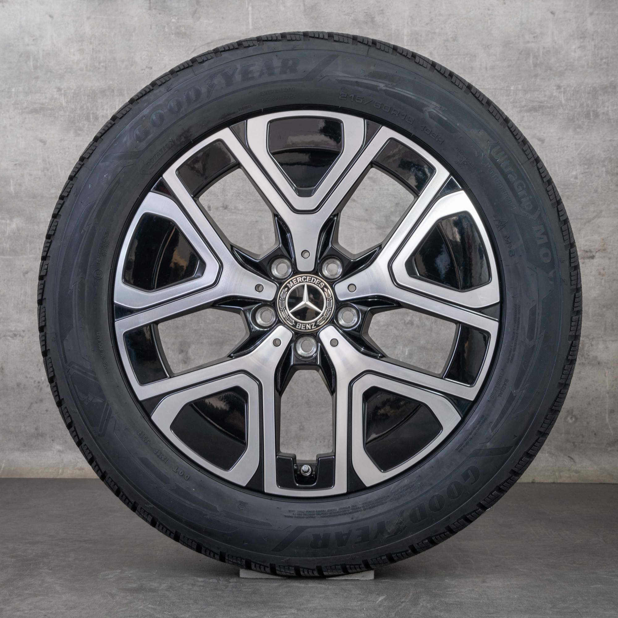 Oryginalne koła zimowe Mercedes Benz GLB EQ 18 cali X244 Felgi A2444010700 A2444010800 czarne Polerowane