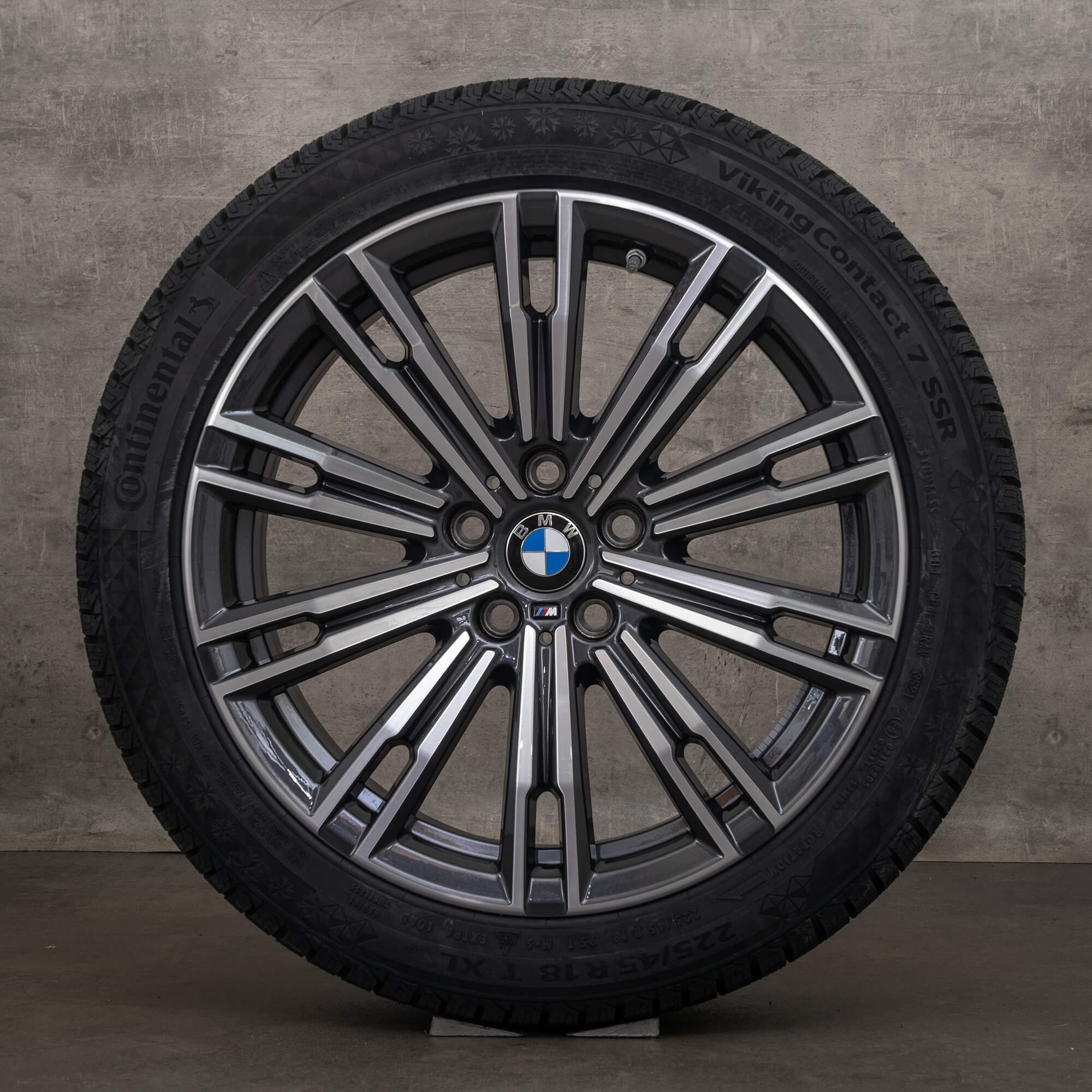 Original BMW 2-serie 3-serie 4-serie vinterhjul 18 tum G42 G20 G21 G22 G23 fälgar styling 790 M 8089890 orbit grå frontpolering NYHET
