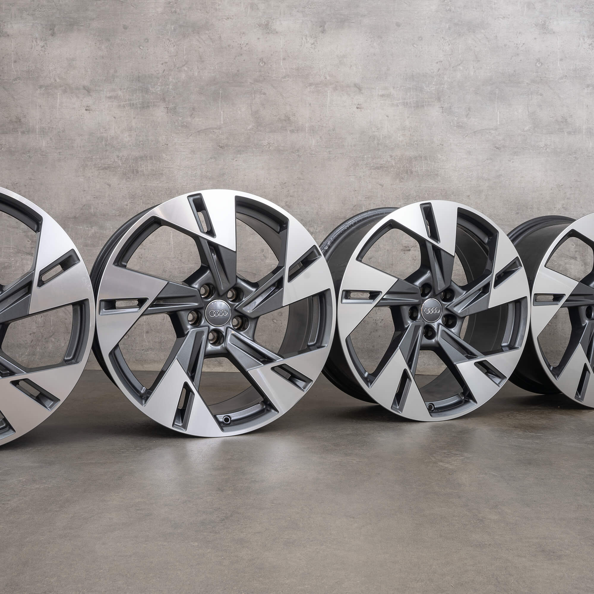 Audi e-tron Q8 GE 20 inch rims dynamics 4KE601025T