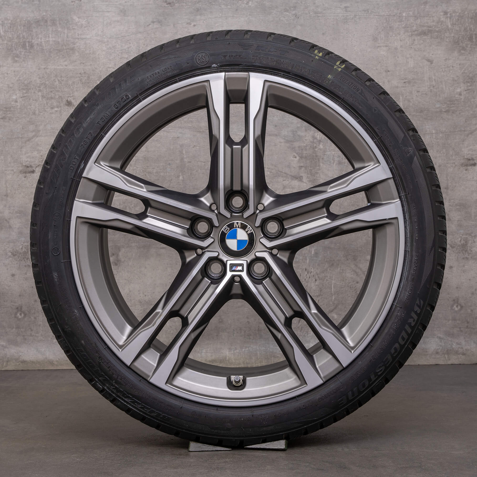 Jantes de inverno originais BMW Série 1 2 18 polegadas F40 F44 Gran Coupé jantes estilo 556 M 8053524 cinzento cerium mate polimento frontal