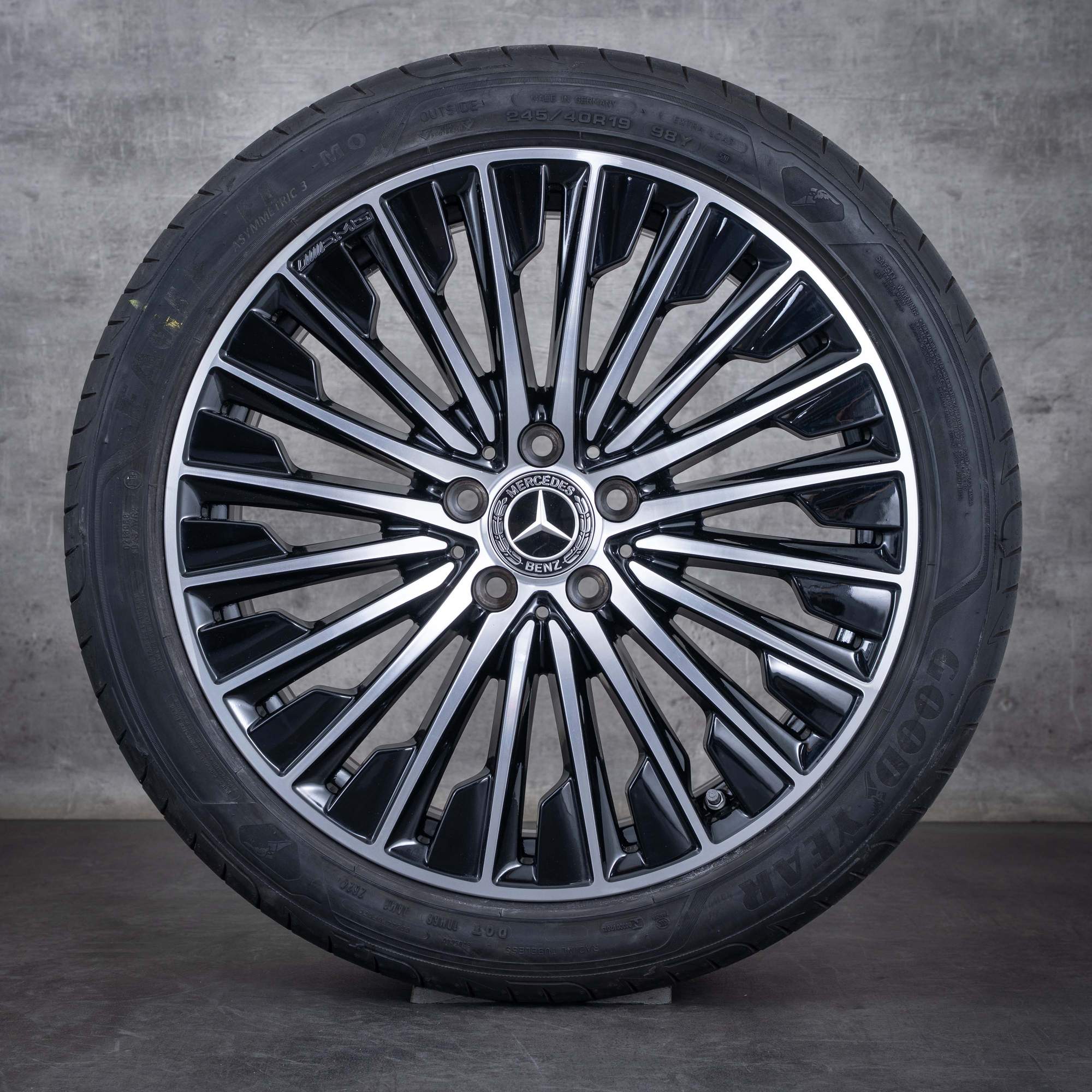 Alkuperäiset Mercedes Benz CLE AMG vanteet 19 tuuman C236 A236 kesäpyörät A2364011900 A2364012000 musta Kiillotettu