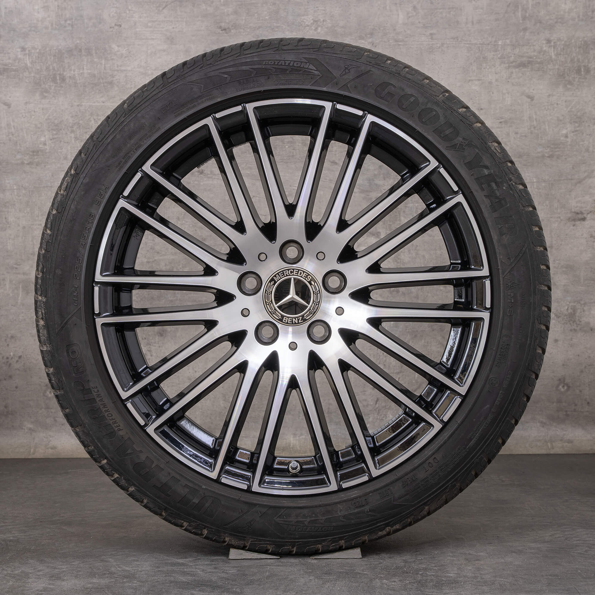Oryginał Mercedes Benz Klasa C Felgi 18 cali W206 S206 koła letnie A2064014900 czarne Polerowane