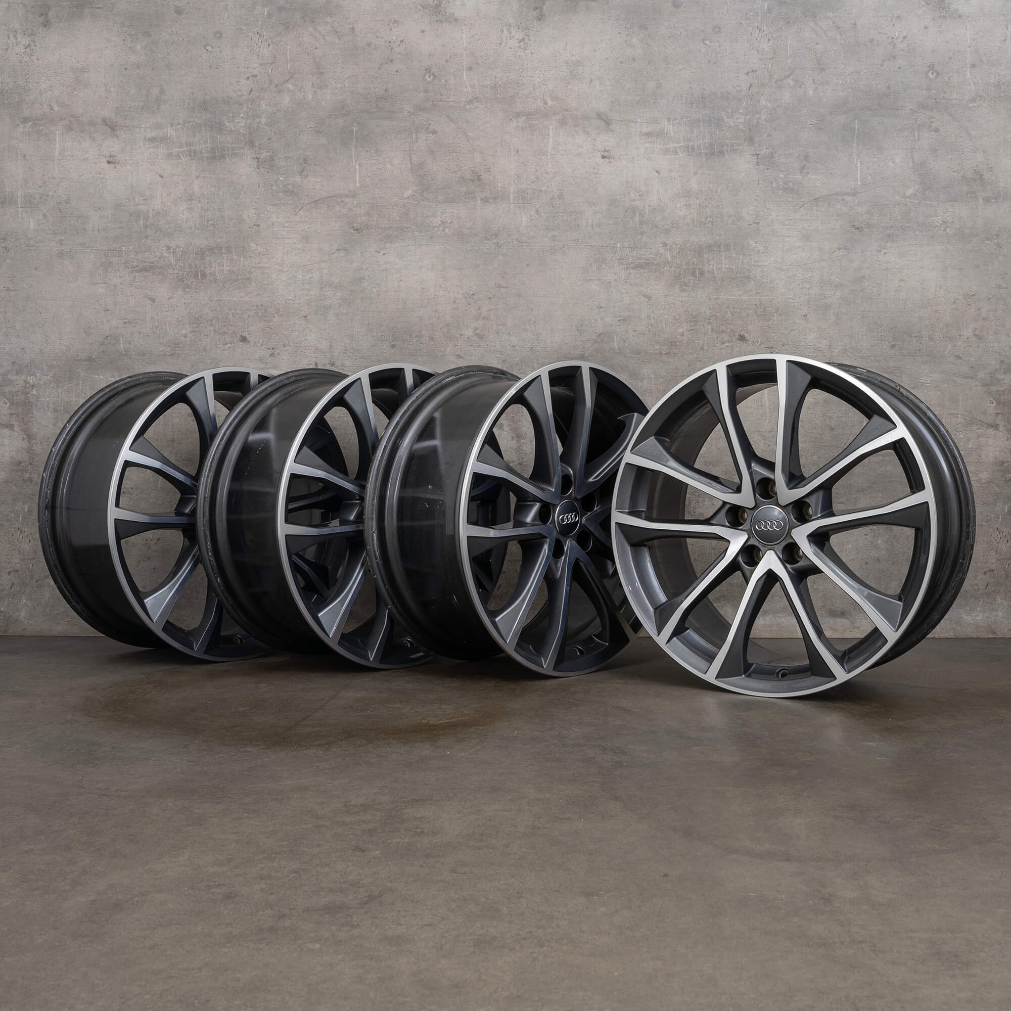 Original Audi A4 S4 Jantes 19 pouces B9 8W 8W0601025BF anthracite brillant