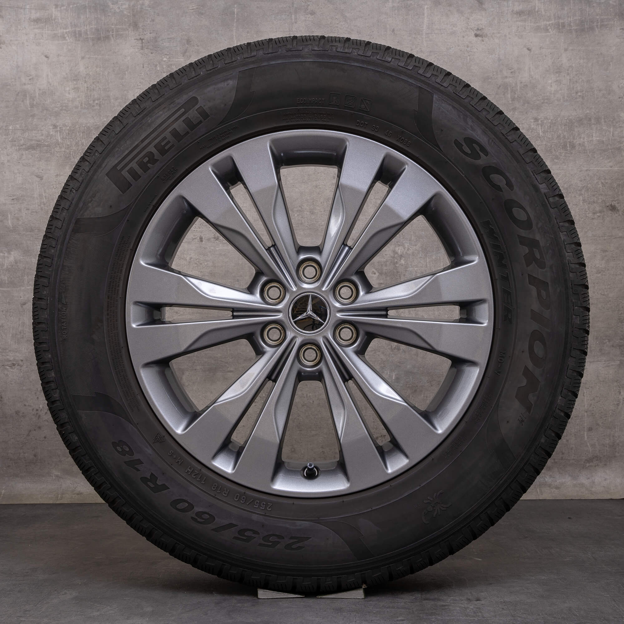 Originalní zimní pneu s disky Mercedes Benz Třída X 18 palcové ráfky W470 N83801 šedá