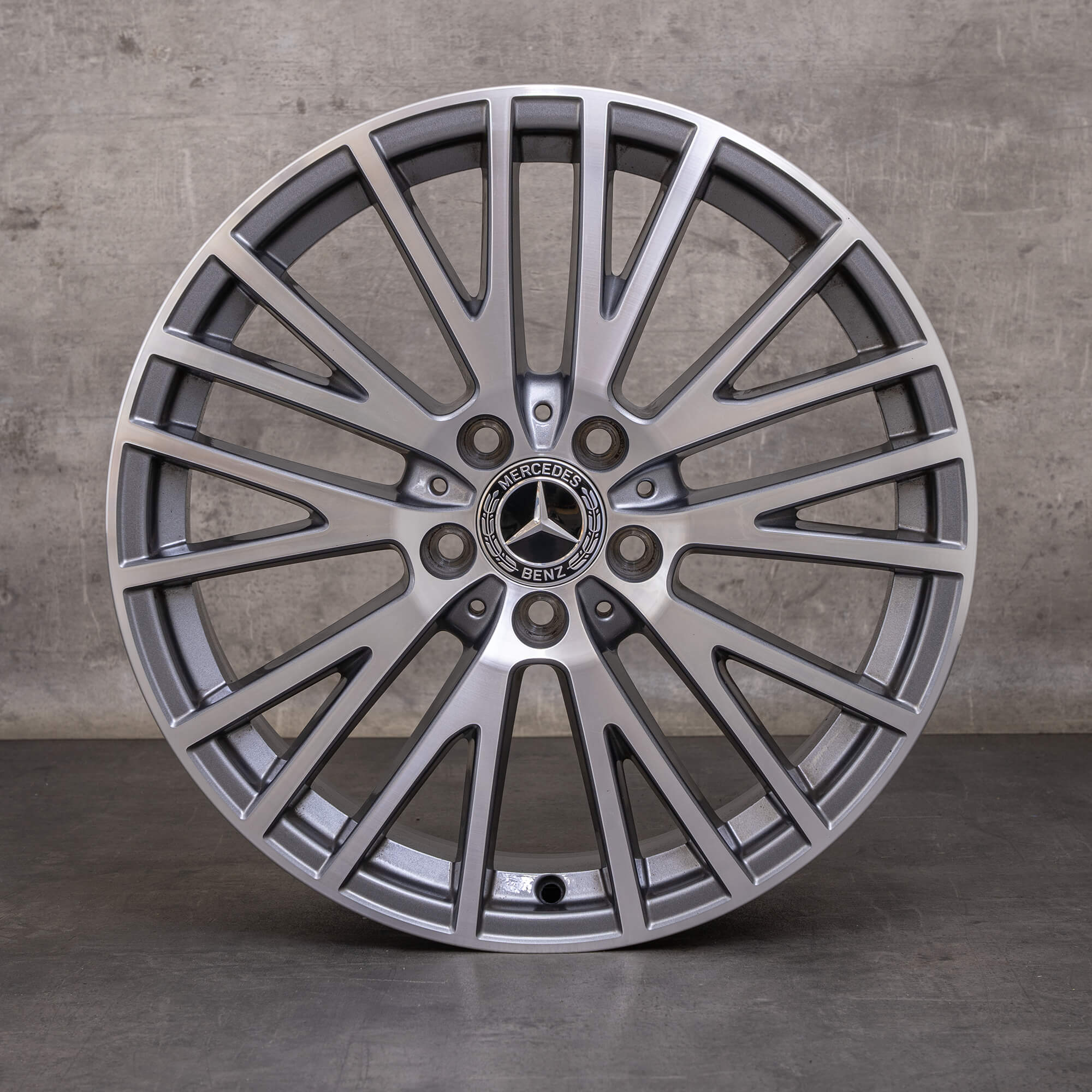 Orijinal Mercedes Benz A B Sınıfı CLA jantlar 18 inç W177 V177 W247 X118 C118 A1774010600 himalaya gri parlak tornalanmış