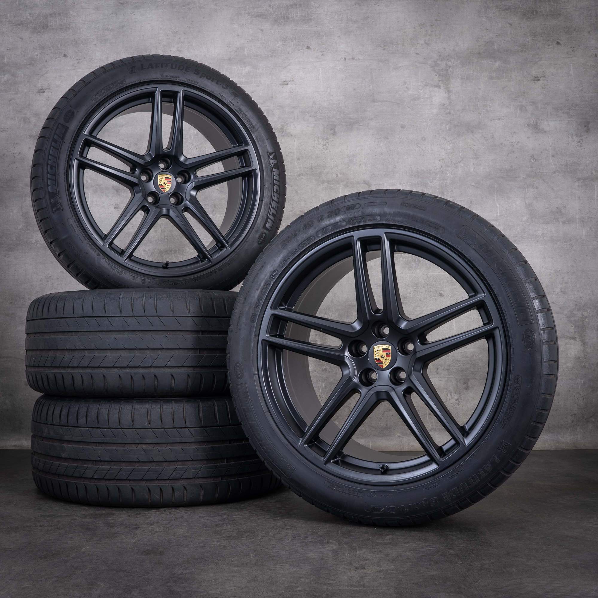 Original Porsche Macan II Felgen 20 Zoll Sommerräder 95B601025DJ 95B601025DK schwarz matt