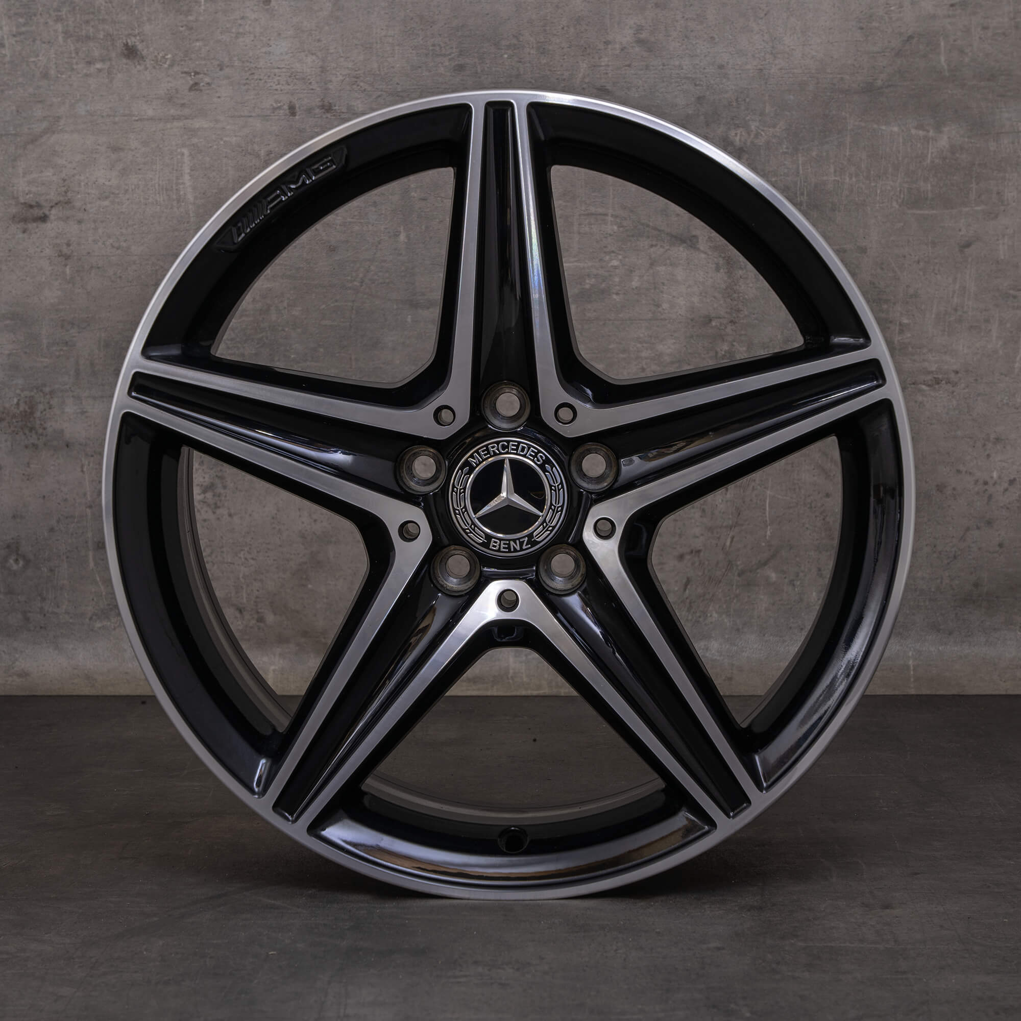 Originale Mercedes Benz E-klasse AMG vinterdæk med fælge 18 tommer W213 S213 A238 C238 E300 A2134011800 A2134011900 sort blank drejet
