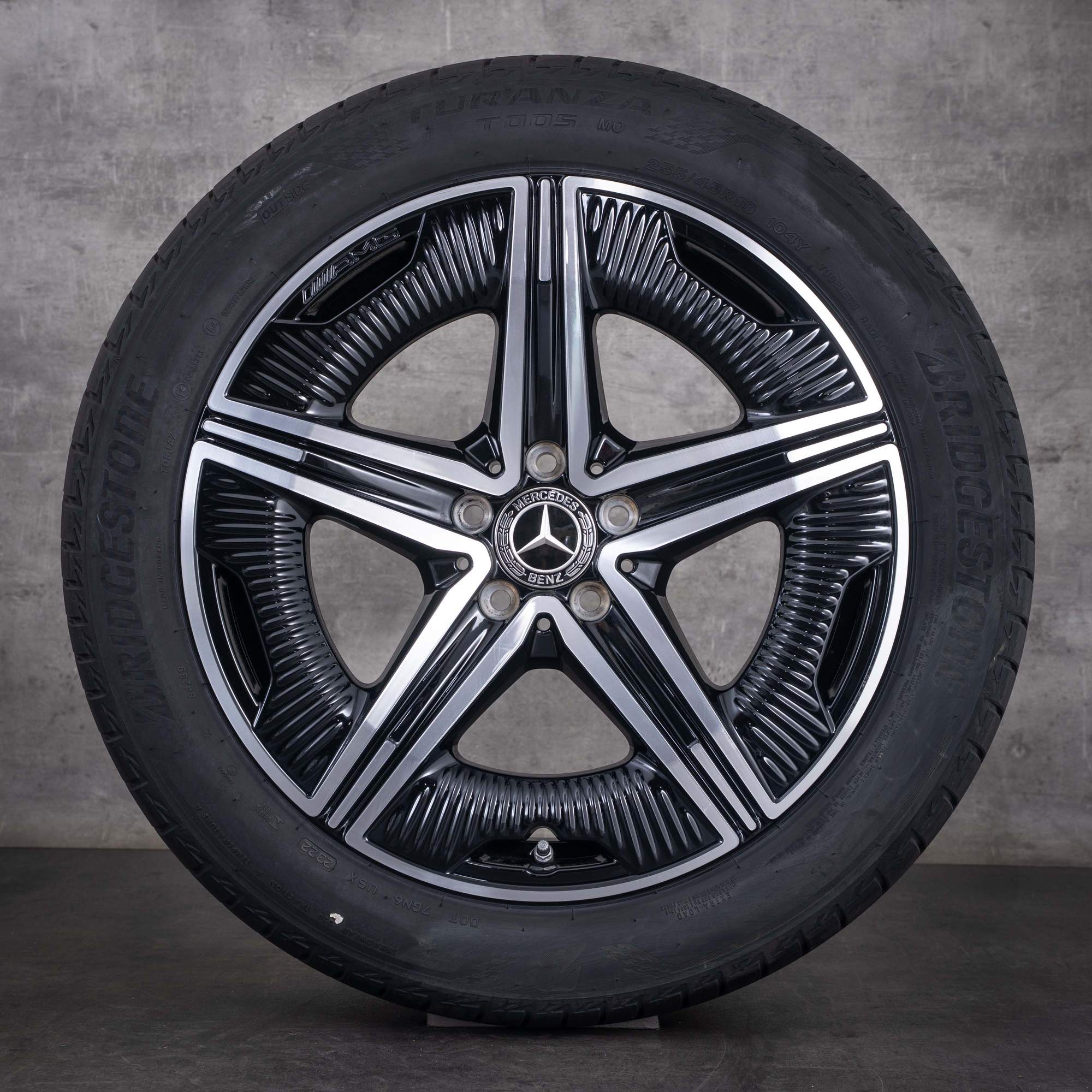 OEM Mercedes-Benz EQE AMG 19inch V295 summer wheels A2954012200 Black Front diamond cut - wheel 2 of 4