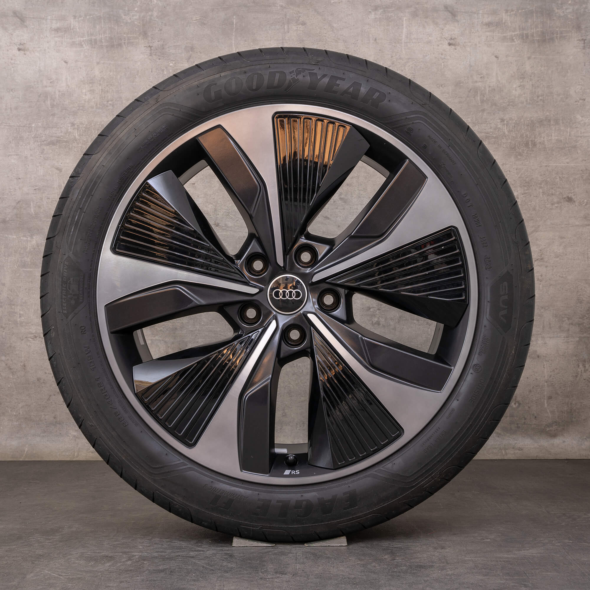 Original Audi Q6 SQ6 e tron GF Winterräder 21 Zoll Felgen 85H601025AQ 85H601025AR schwarz matt
