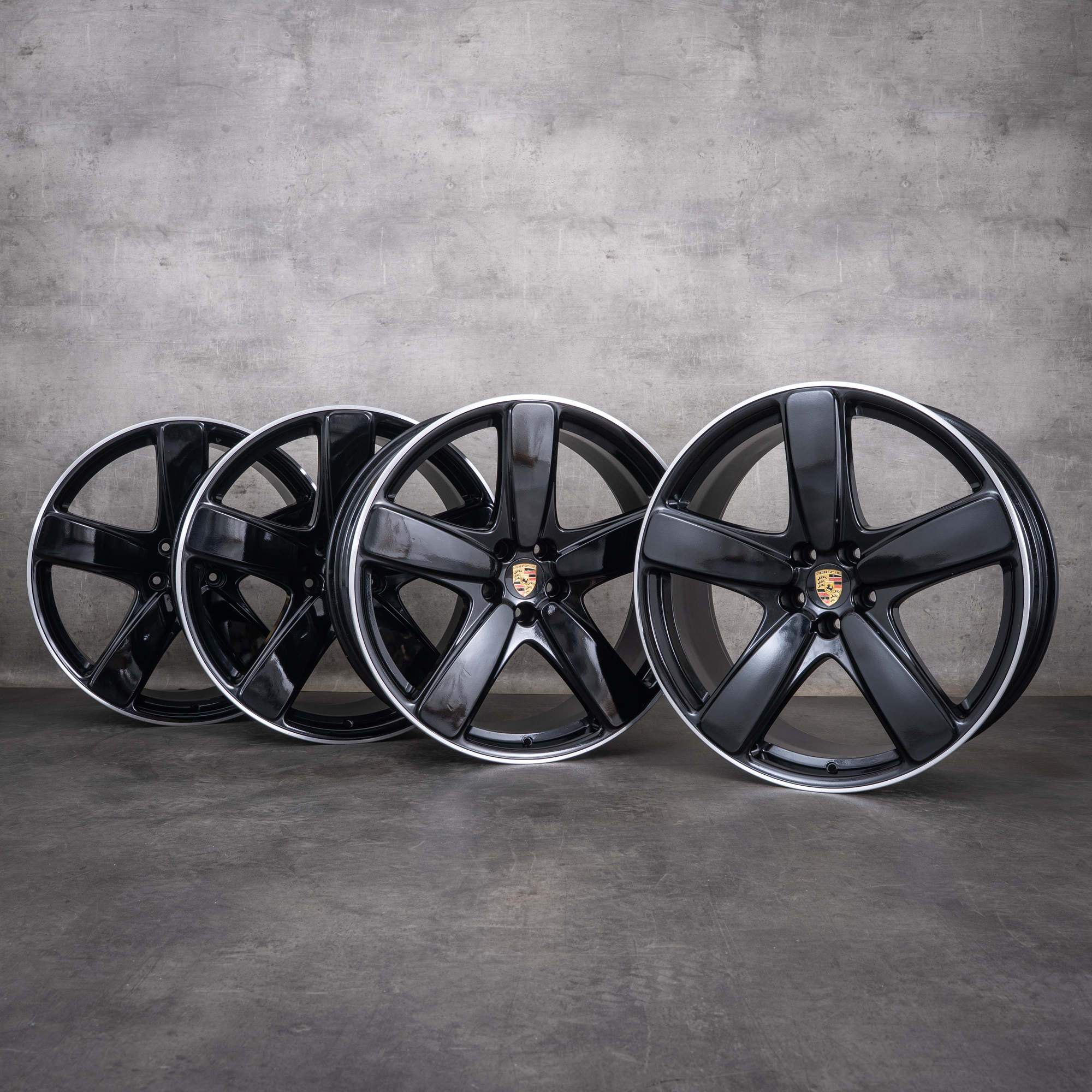 Aidot Porsche Macan II -vanteet 21 tuumaa 95B601025AC 95B601025AE musta Kiillotettu