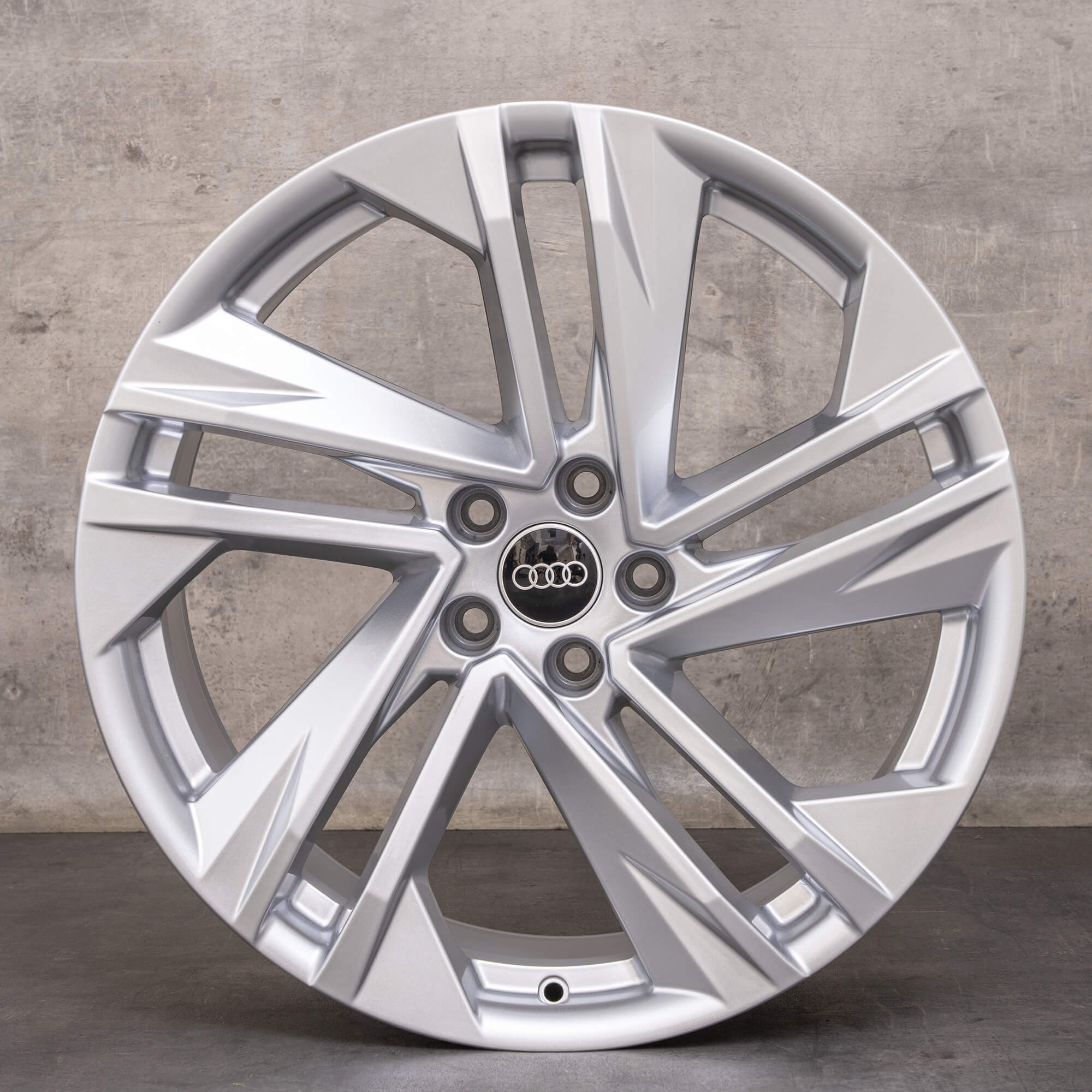 OEM Audi Q7 wheels 20 inch 4M alloy rims 4M0601025BQ silver