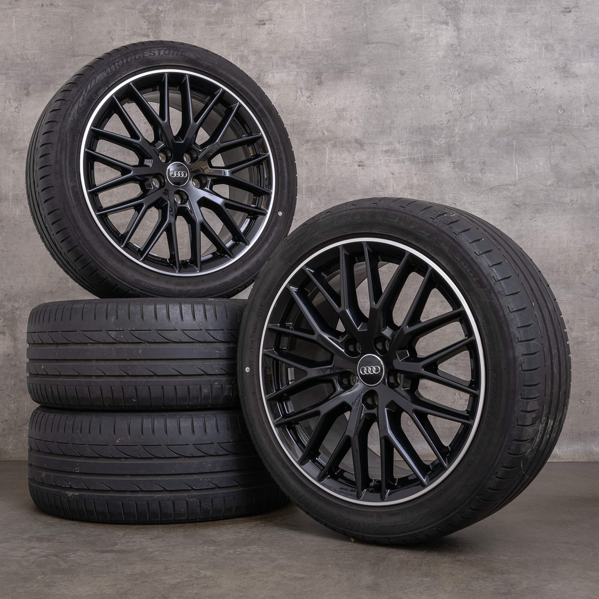 Original Audi A4 S4 Jantes 18 pouces 8W B9 Roues d'été 8W0601025DD noir brillant