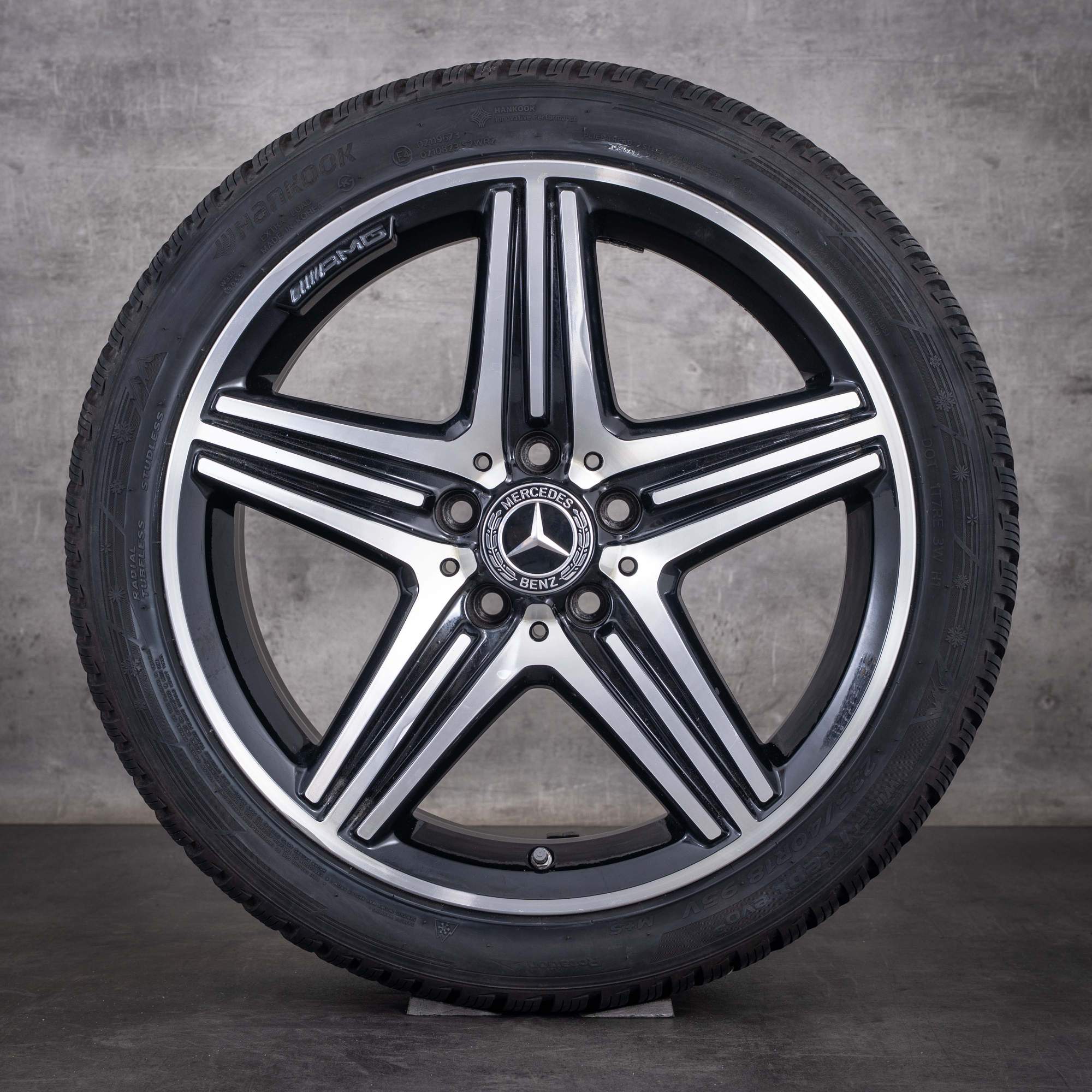 Oryginalne koła zimowe Mercedes-Benz Klasy A A45 CLA45 AMG 18 cali W176 C117 A1764010402 czarne z efektem diamond cut