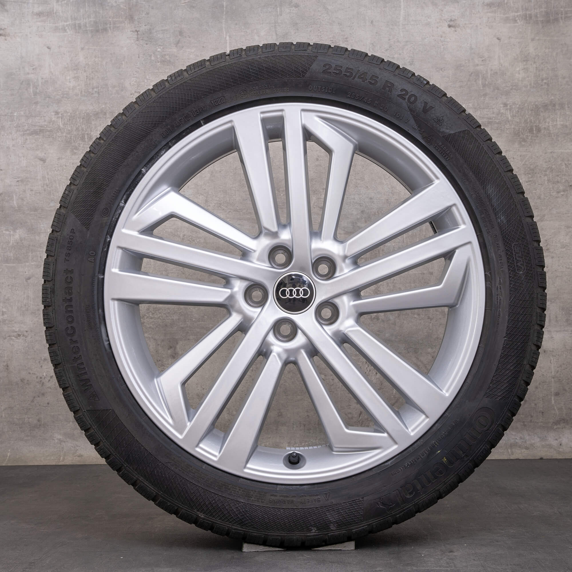 Originale Audi Q5 SQ5 vinterhjul 20 tommers FY felger 80A601025L DOT 22 sølv