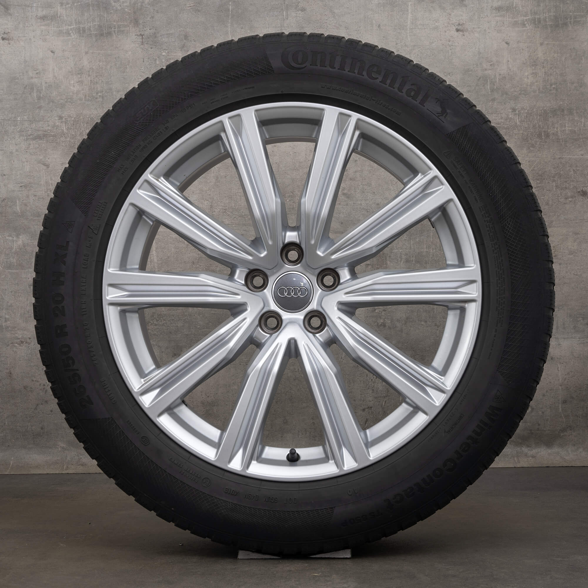 Original Audi Q8 SQ8 4M 20 Zoll Winterreifen Felgen 4M8601025T silber Winterräder
