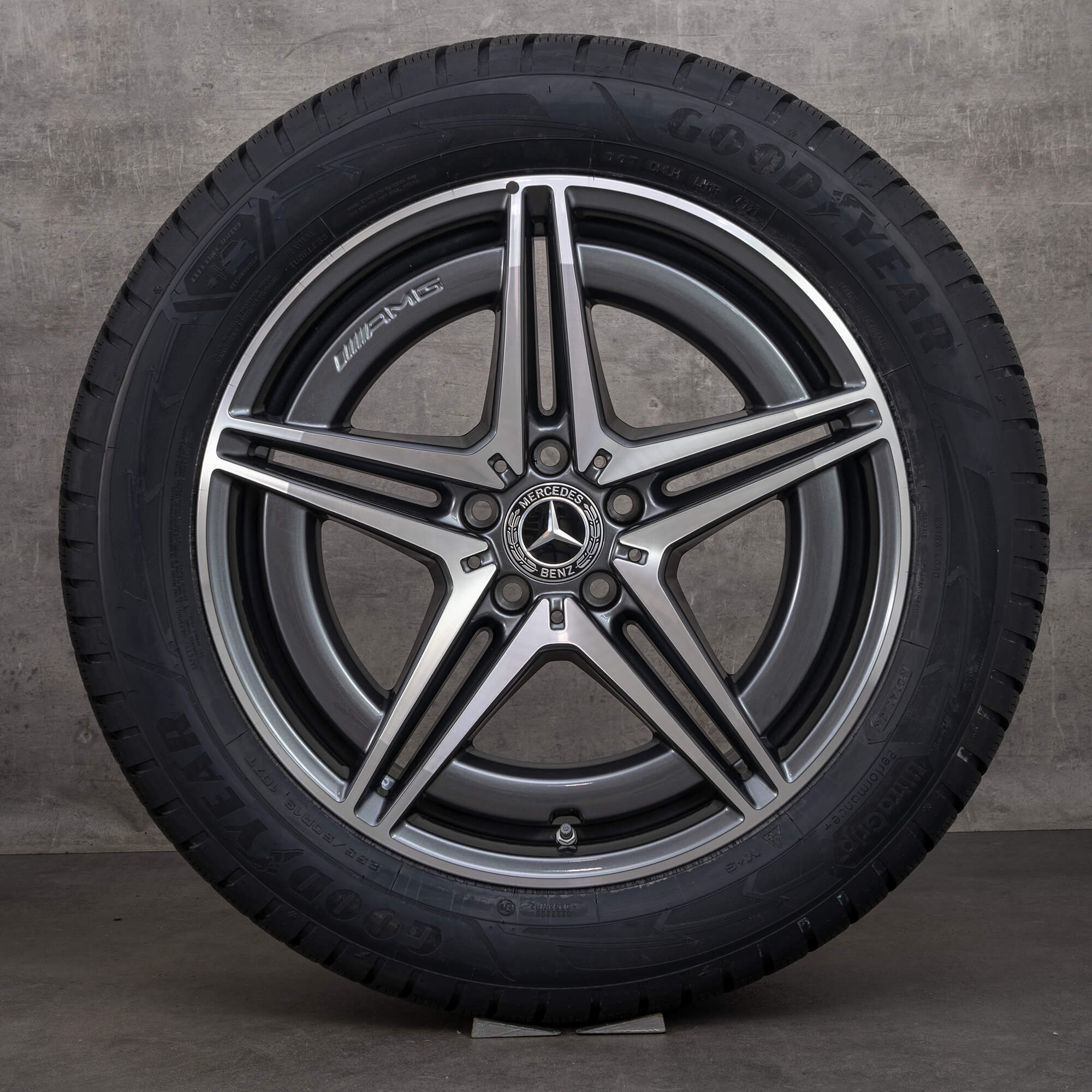 Alkuperäiset Mercedes-Benz EQC AMG -talvirenkaat 19 tuumaa N293-vanteet A2934011400 A2934010700 himalaya grey diamond cut