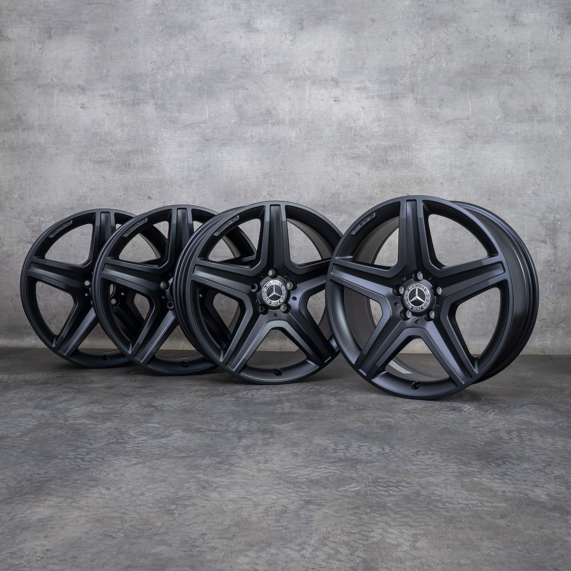 Original AMG Mercedes Benz GLA & 45 AMG Felgen 19 Zoll X156 A1564010600 schwarz matt
