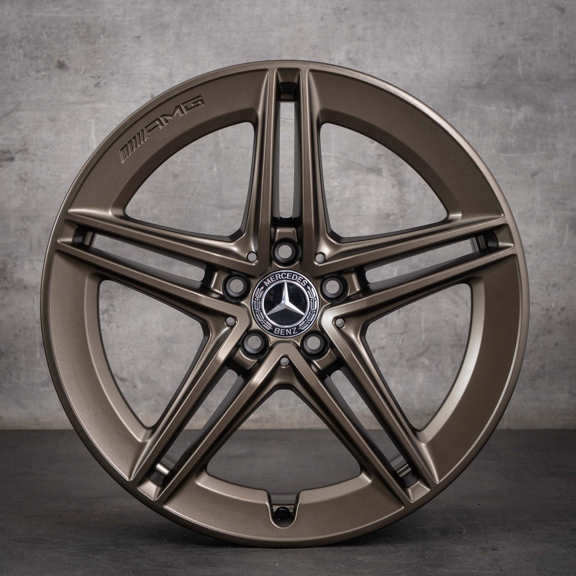 Originální disky Mercedes-Benz Třídy A A 45 CLA 45 AMG 19 palců W177 X118 C118 A1774012300 matná bronzová