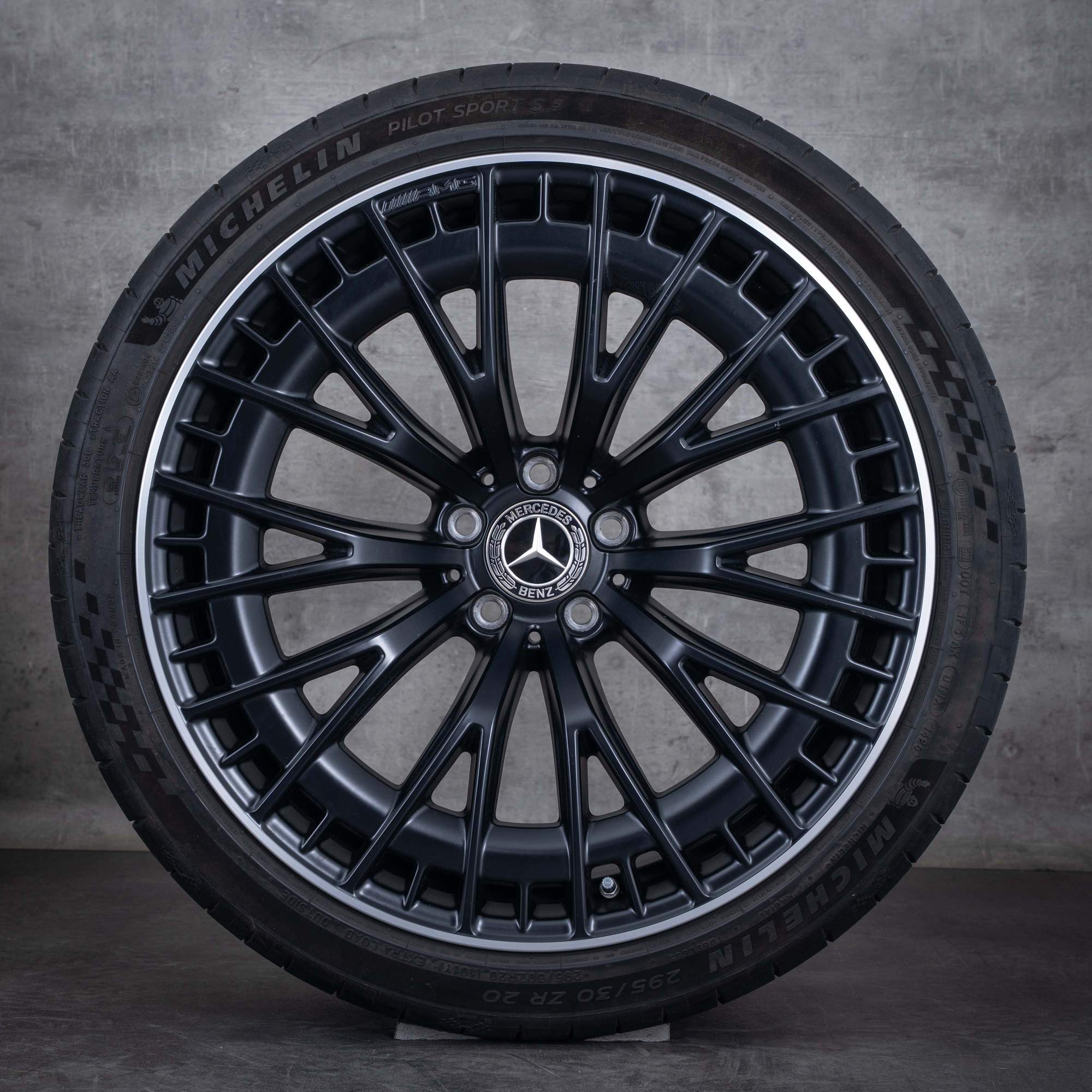 Oryginalne koła zimowe Mercedes Benz CLE 53 AMG 20 cali C236 A236 4Matic Felgi A2364012900 A2364013000 czarny mat Polerowane