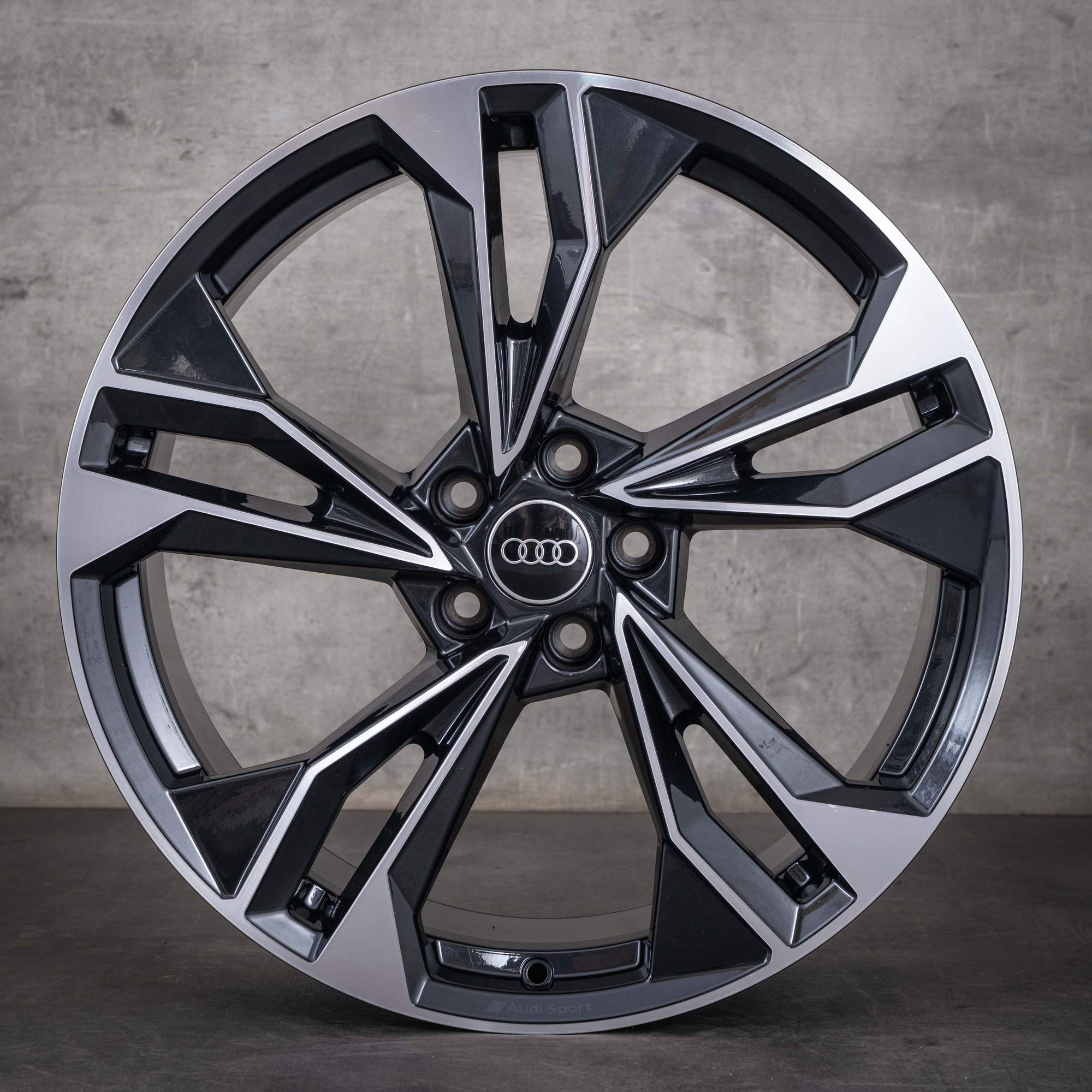 Oryginalne felgi Audi A5 S5 20 cali F5 8W B9 koła letnie wzór Polygon 8W0601025EQ granitowe Polerowane