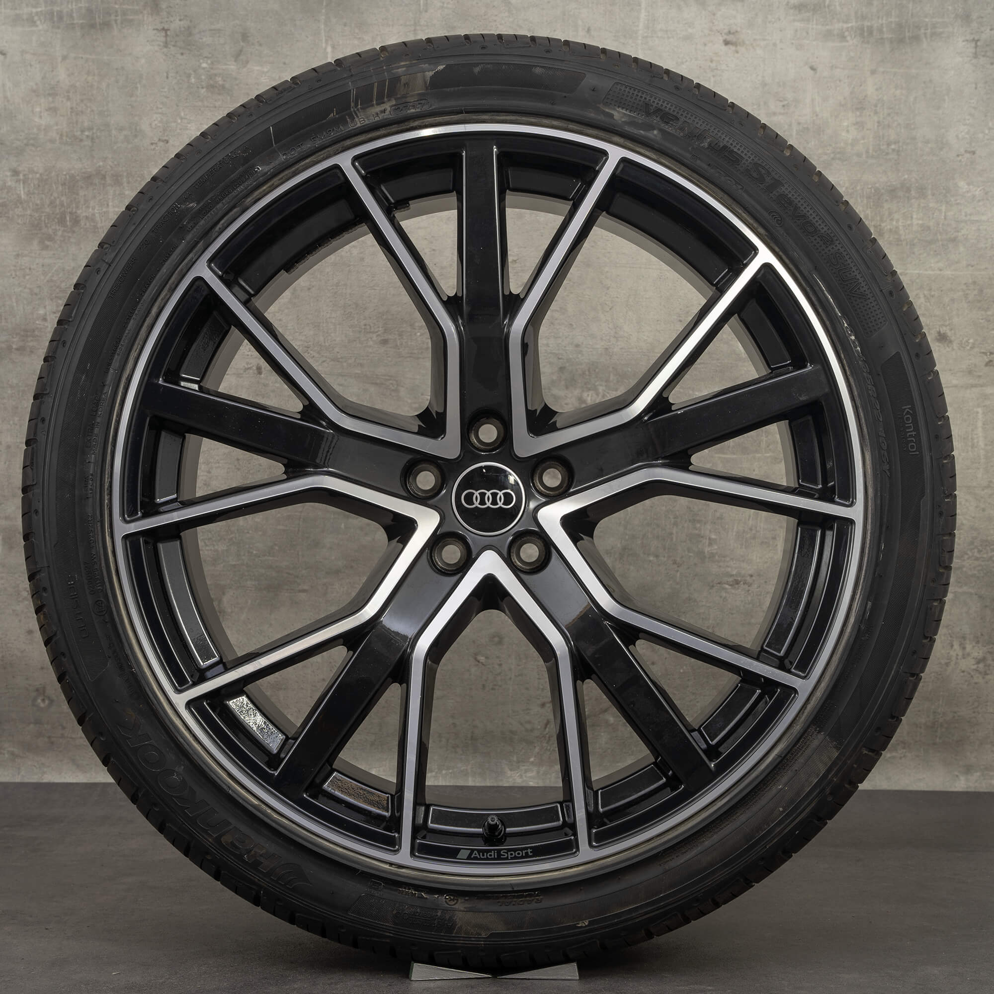 Oryginalne felgi Audi Q7 SQ7 22 cale 4M Performance letnie koła 4M0601025DP czarne na wysoki połysk NOWOŚĆ