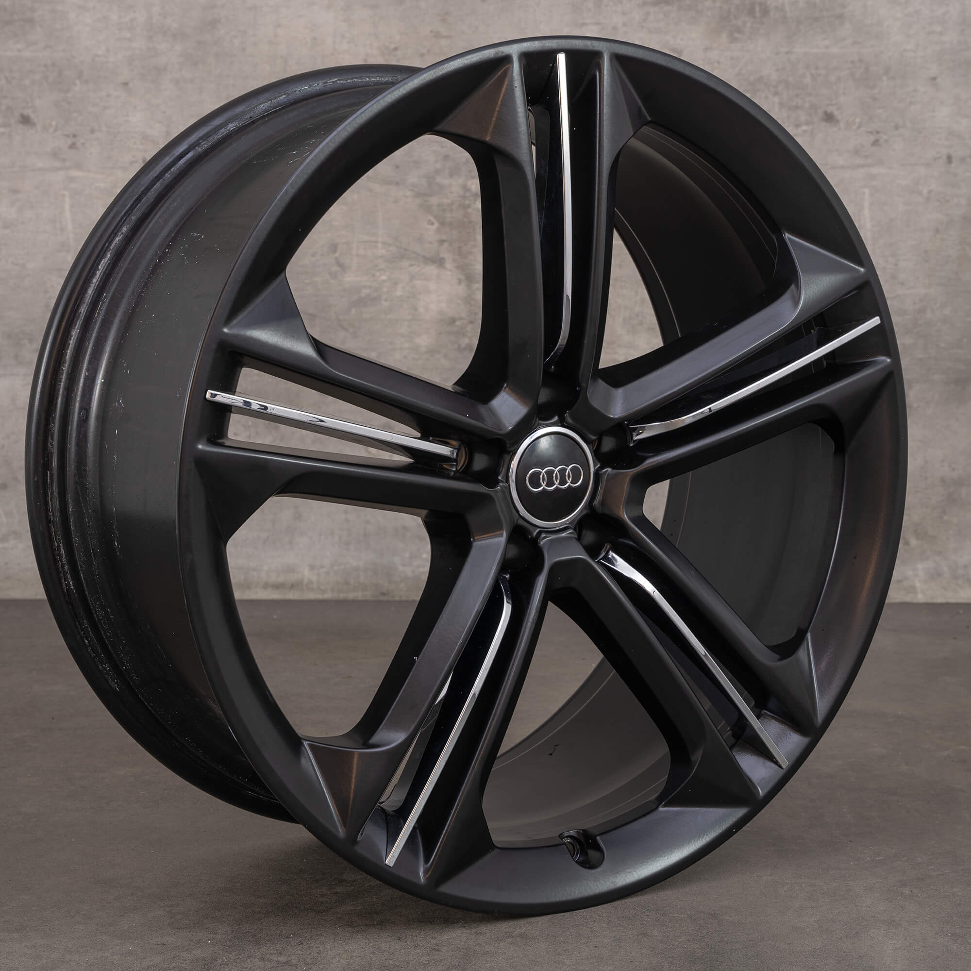 Audi 21 inch rim A8 4H Trias 4H0601025BM alloy B-stock