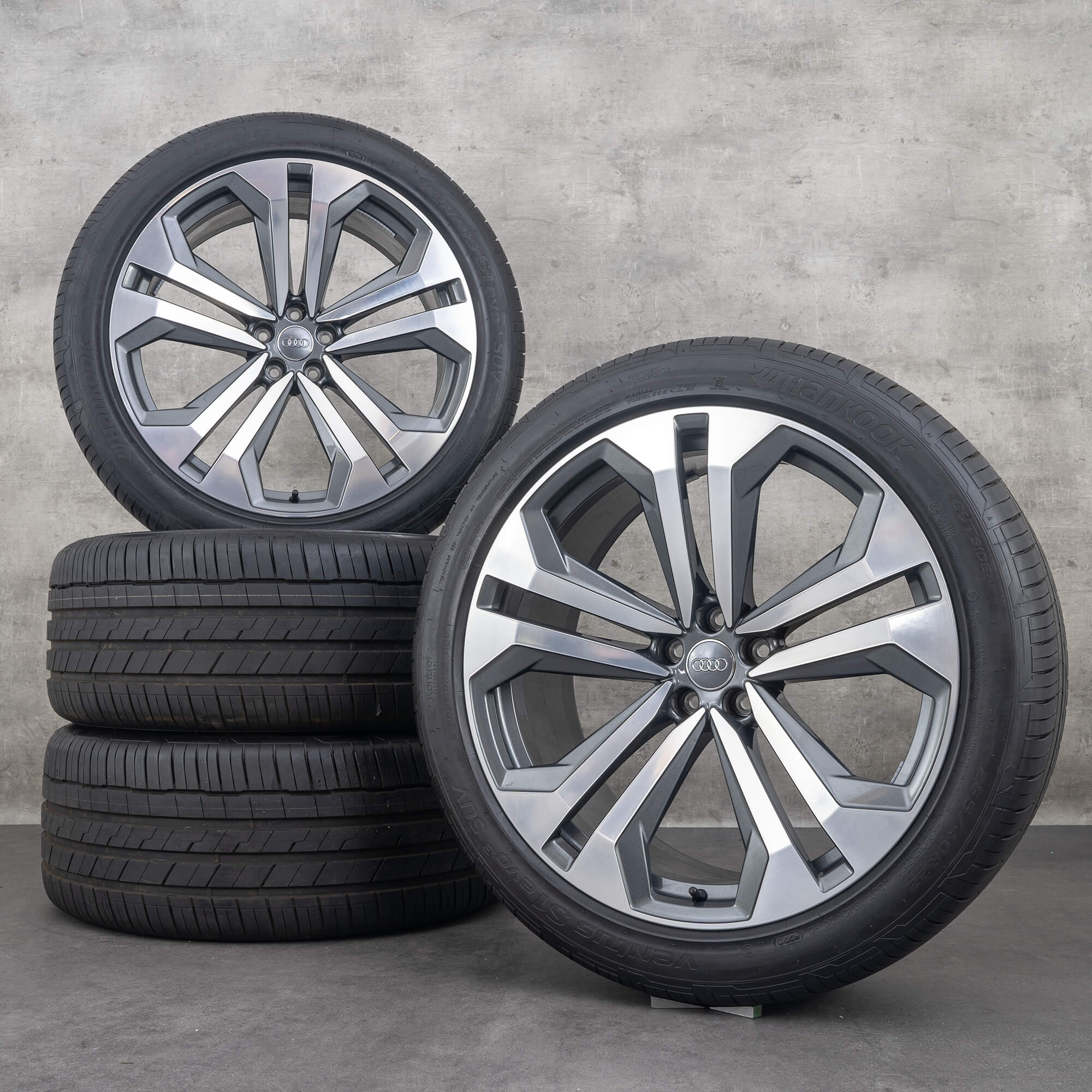 Oryginał Audi Q8 SQ8 felgi 22 cale 4M8 koła letnie 4M8601025K tytanowe polerowane