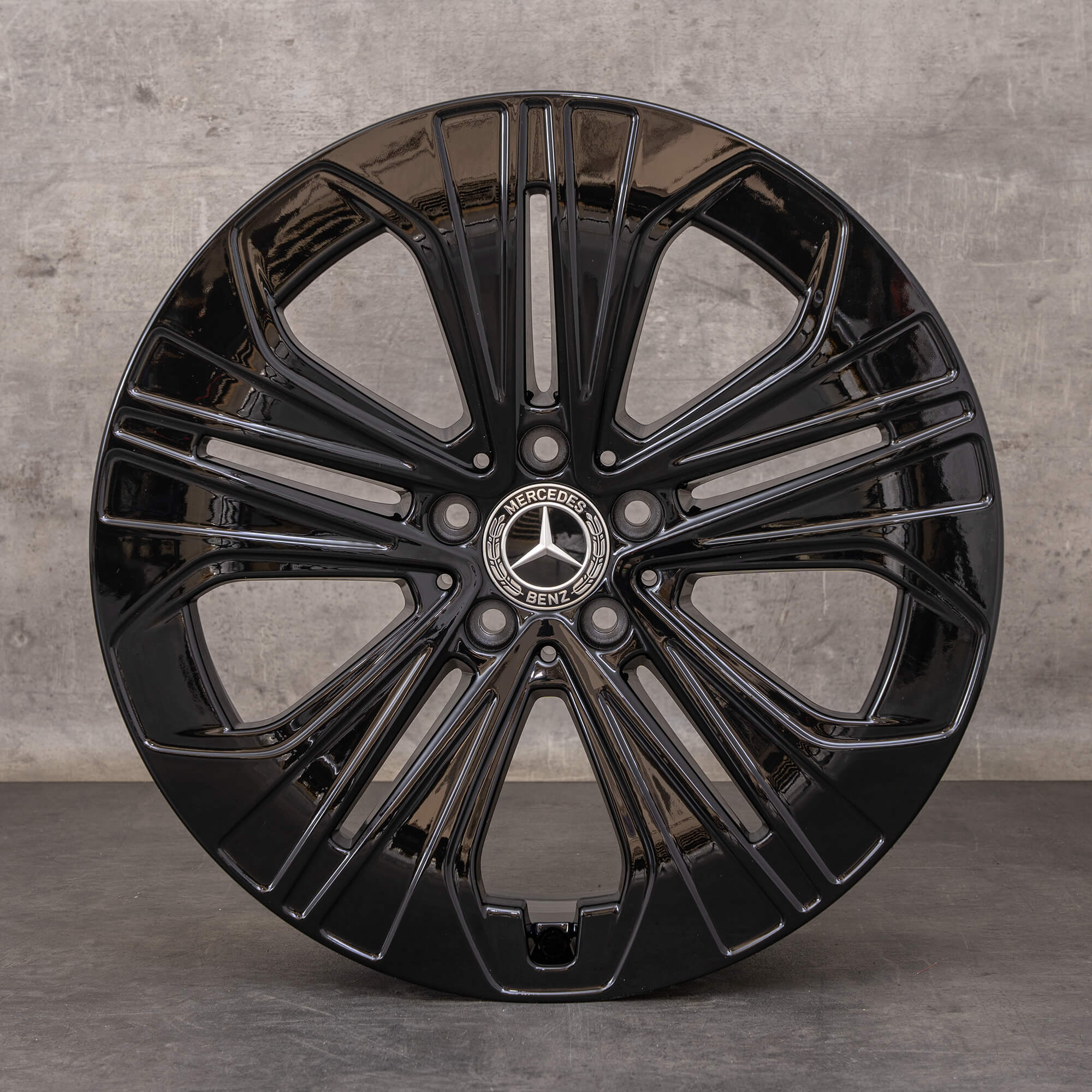 Oryginał Mercedes Benz Klasa E Felgi 19 cali W214 S214 A2144012300 czarny błyszczący