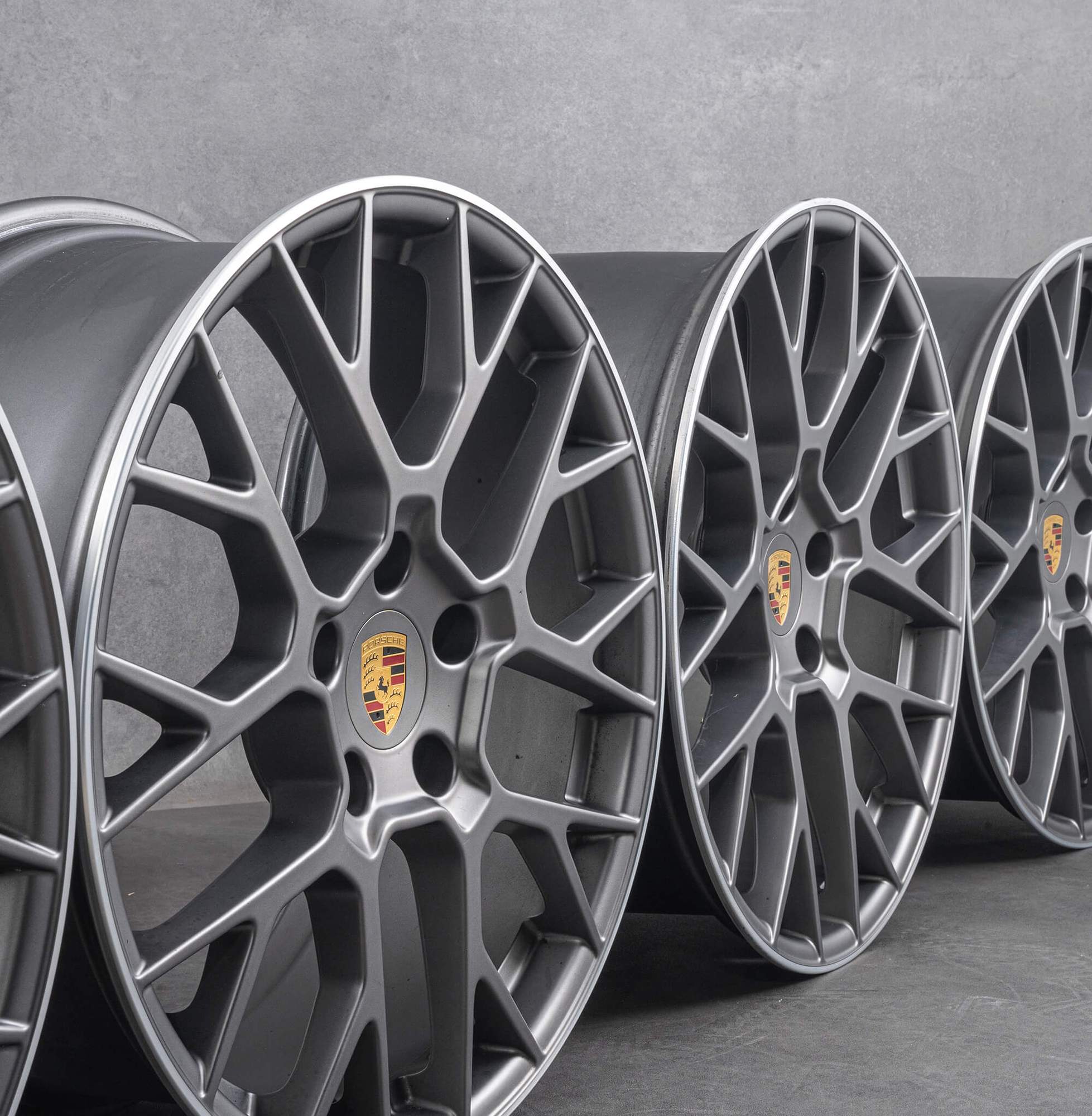 OEM Porsche 20 21 inch rims 992.2 RS Spyder 992044665J Platinum