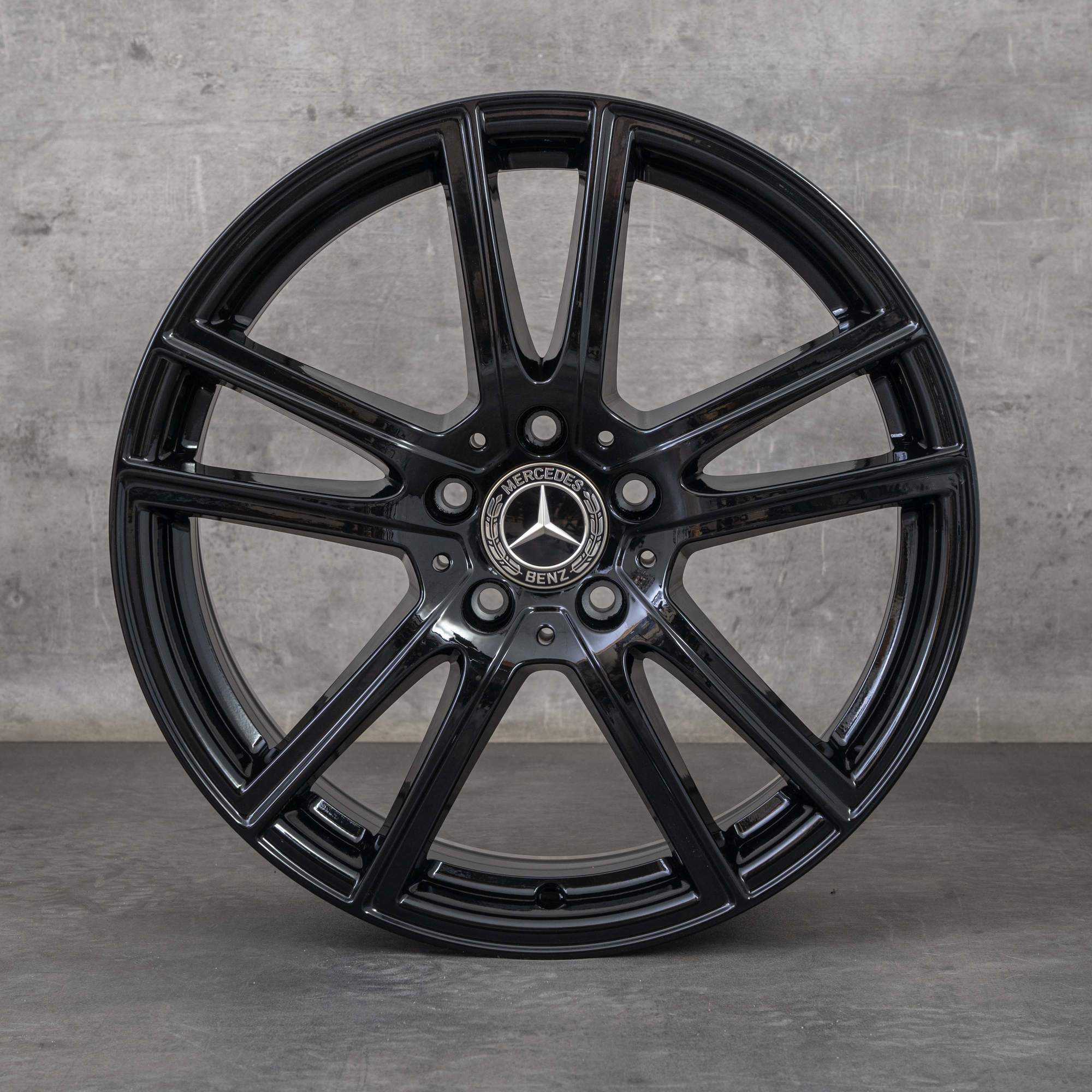 Alkuperäiset Mercedes Benz GLC vanteet 18 tuuman X254 A2544014600 musta kiiltävä maalattu.