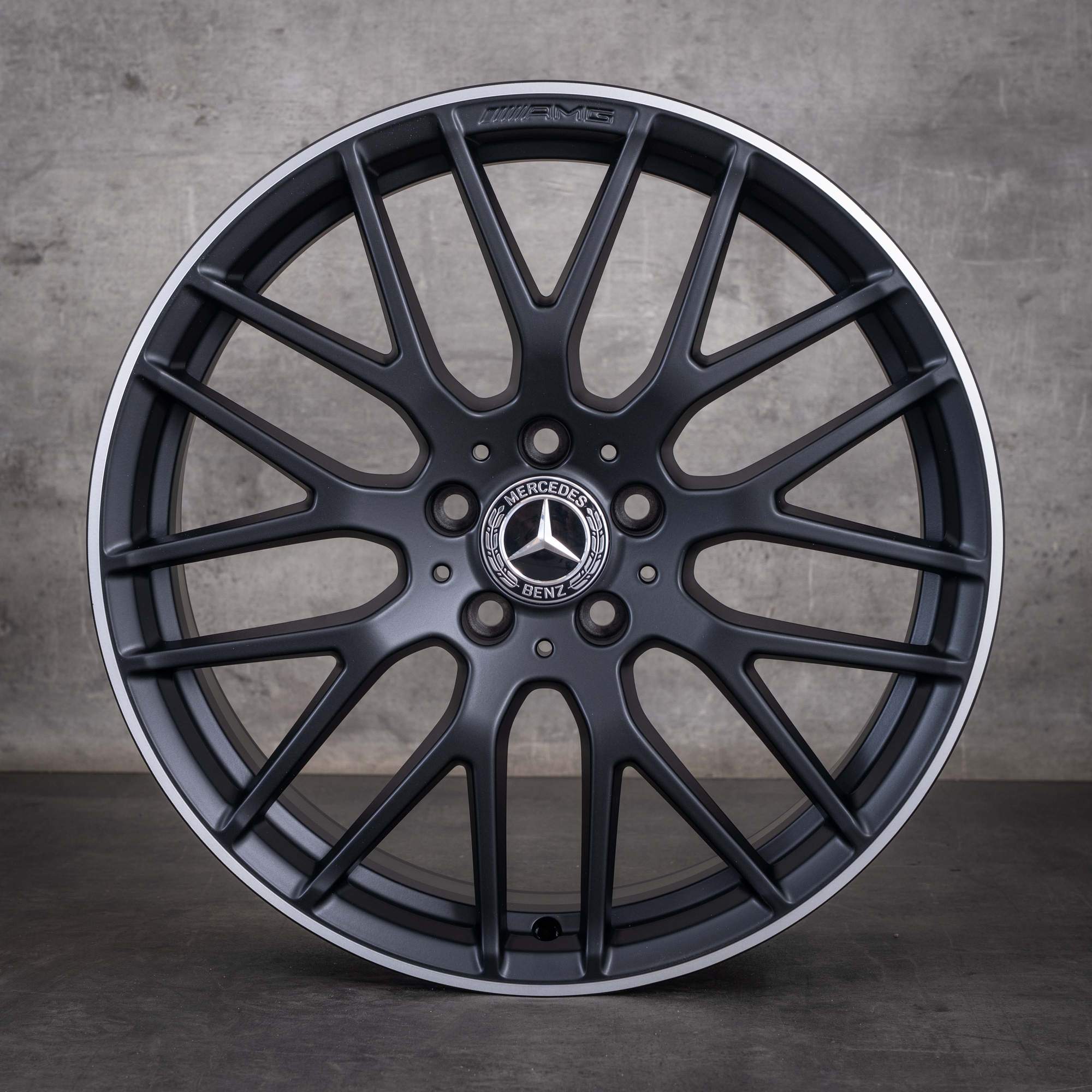 Original Mercedes Benz A-Klasse A45 CLA 45 AMG 19 Zoll W176 C117 X117 Felgen A1764010900 schwarz matt glanzgedreht