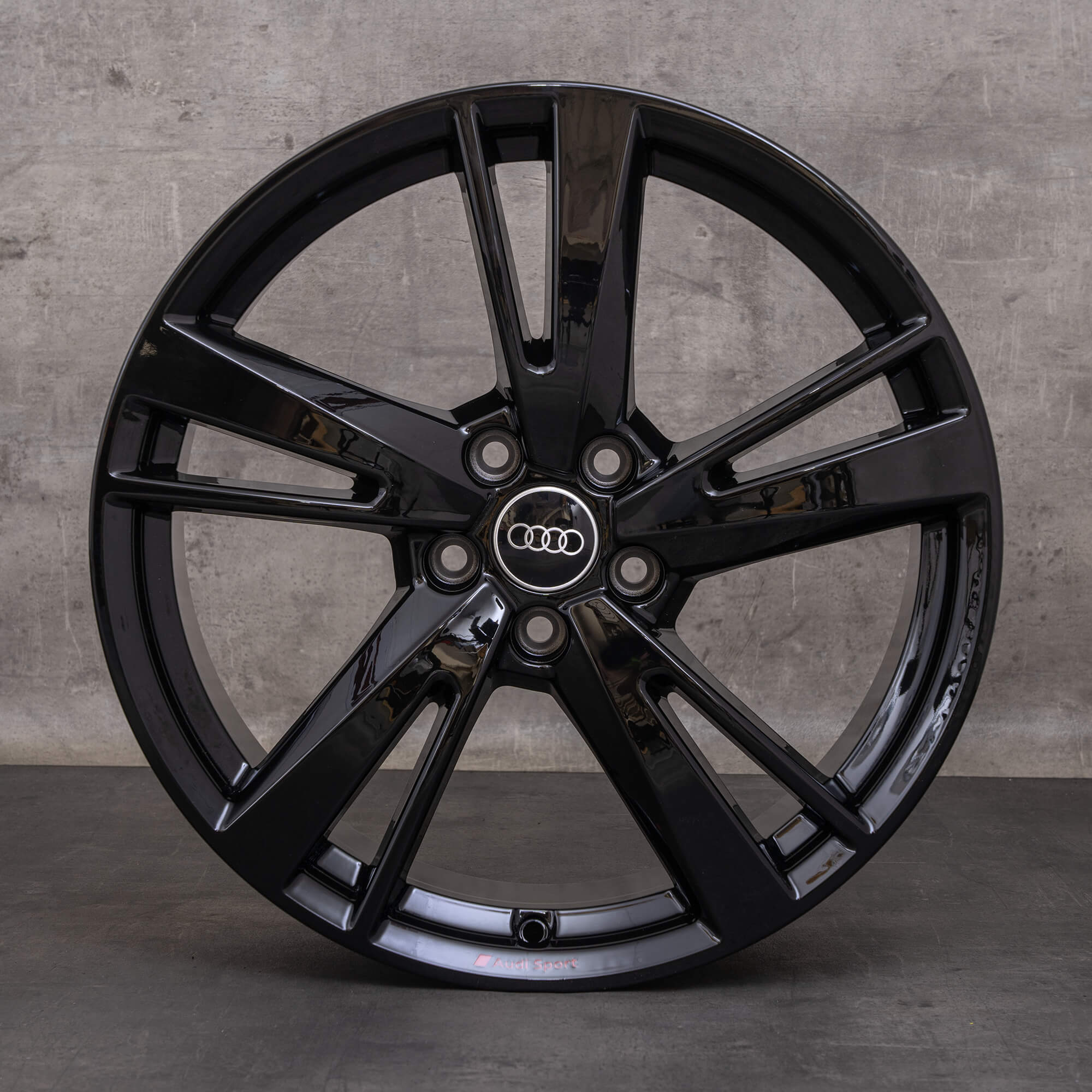 Originální ráfky na auto Audi A3 S3 RS3 19" 8V Blade 8V0601025FK černé lesklé