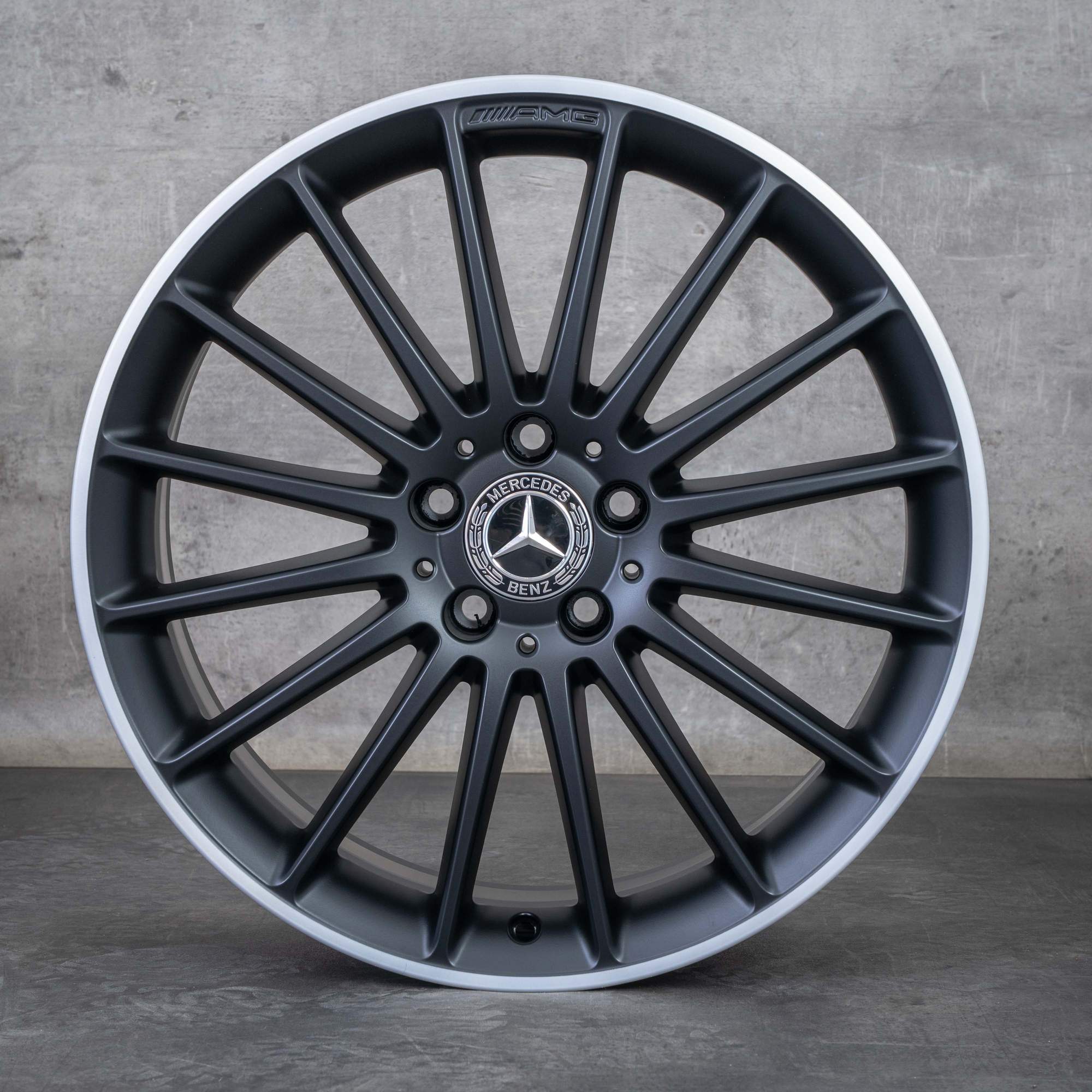 Alkuperäiset Mercedes Benz A-sarjan A 45 CLA AMG vanteet 19 tuuman W176 C117 X117 kesäpyörät A1764010502 musta matta kiillotettu UUTUUS