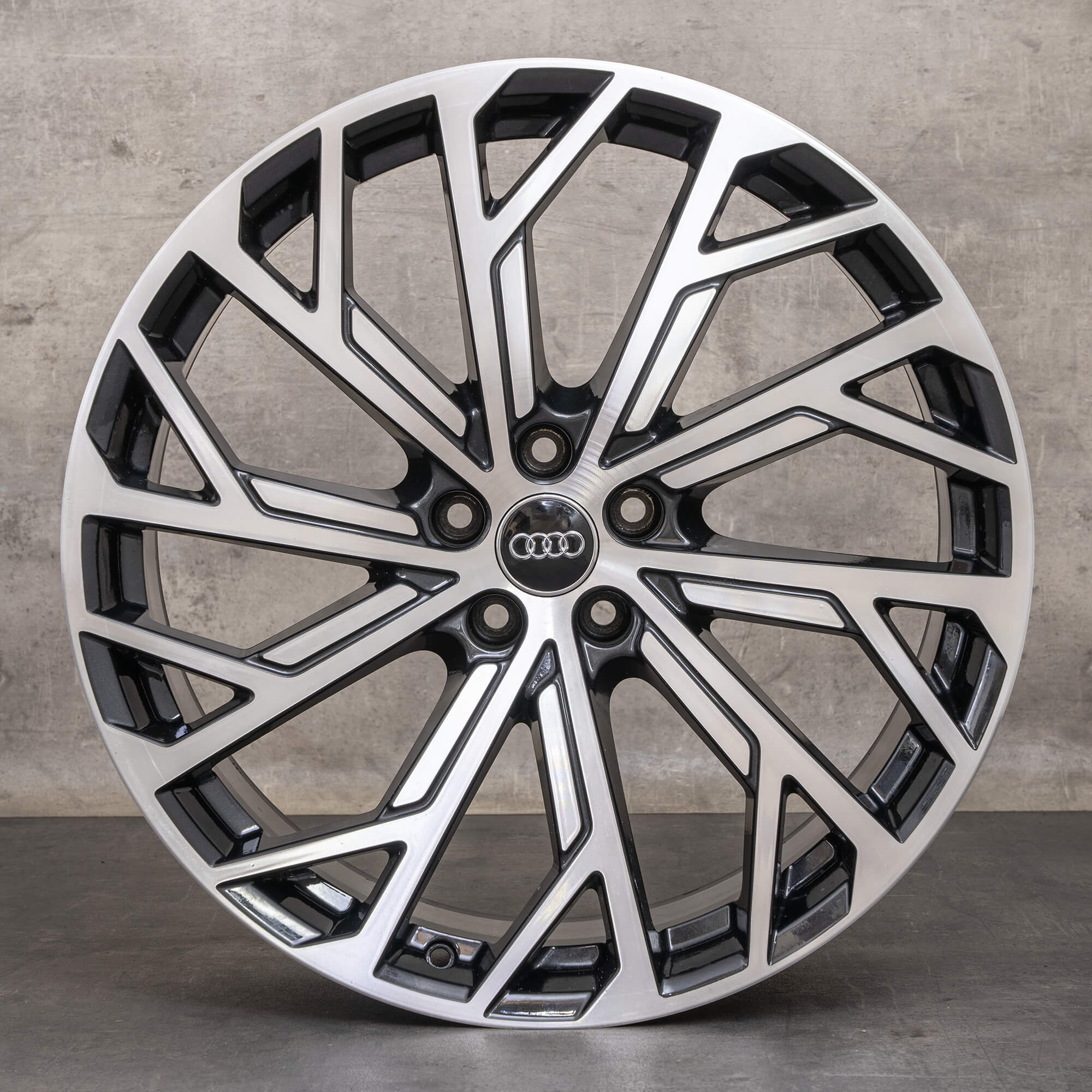 Original Audi A8 S8 vinterhjul 21 tum 4N D5 fälgar / fälg 4N0601025AF ...