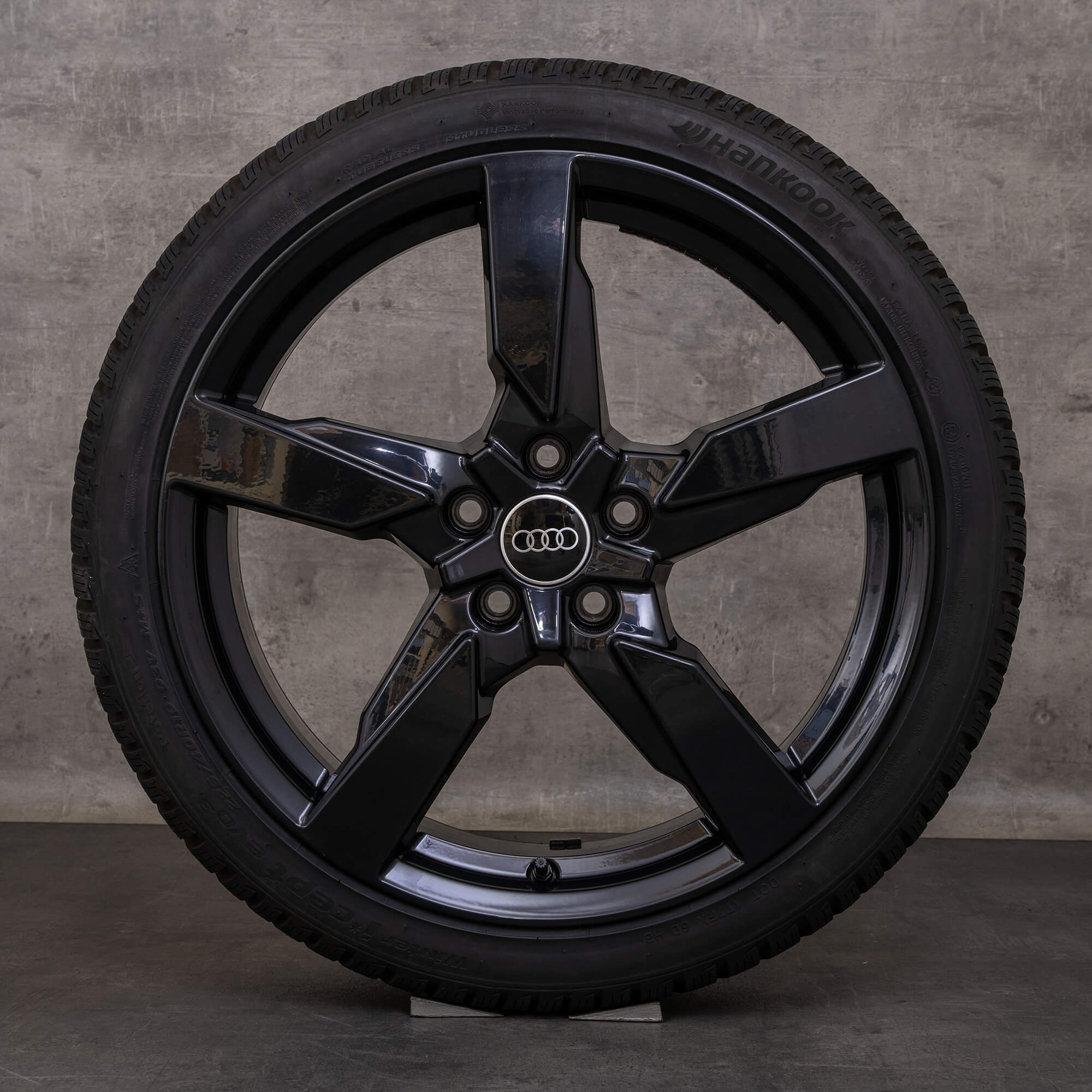 Originali Audi TTRS ruote invernali 19 pollici 8S cerchi 8S0601025AG Polygon nero lucido