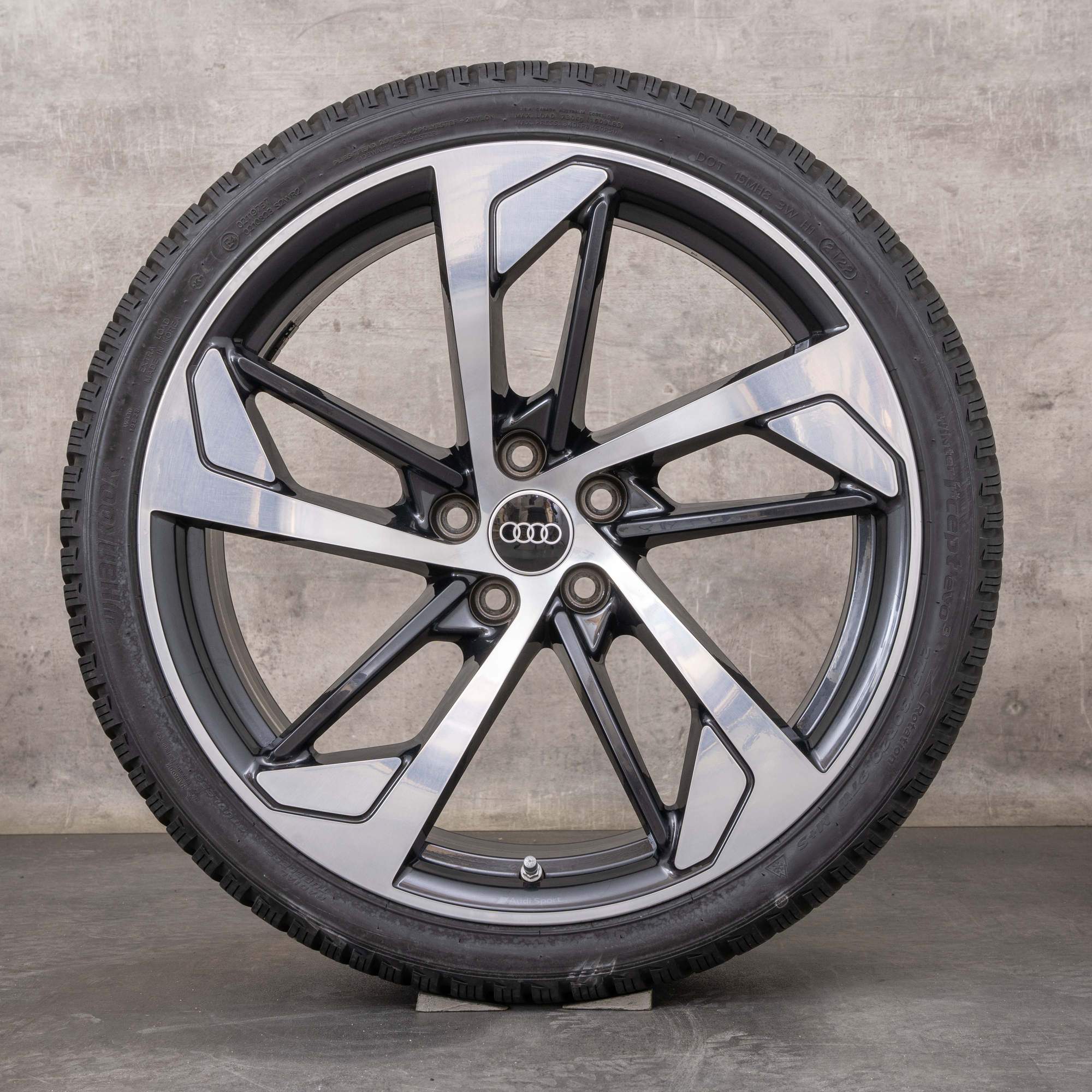 Original Audi RS4 RS5 vinterhjul 20 tum 8W B8 B9 fälgar 8W0601025CL granitpolerad