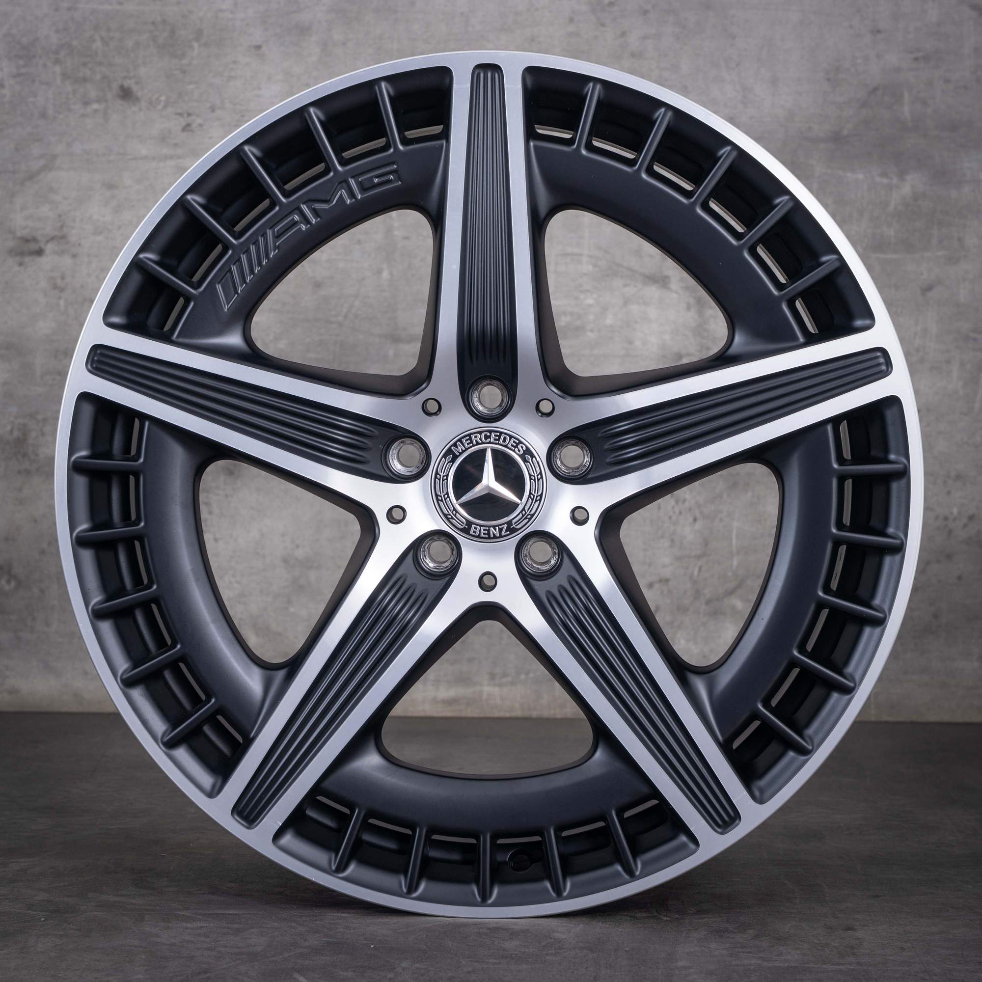 Alkuperäiset Mercedes-Benz EQE 43 53 AMG 20 tuuman V295-vanteet A2954012700 A2954012800 mattamusta diamond cut