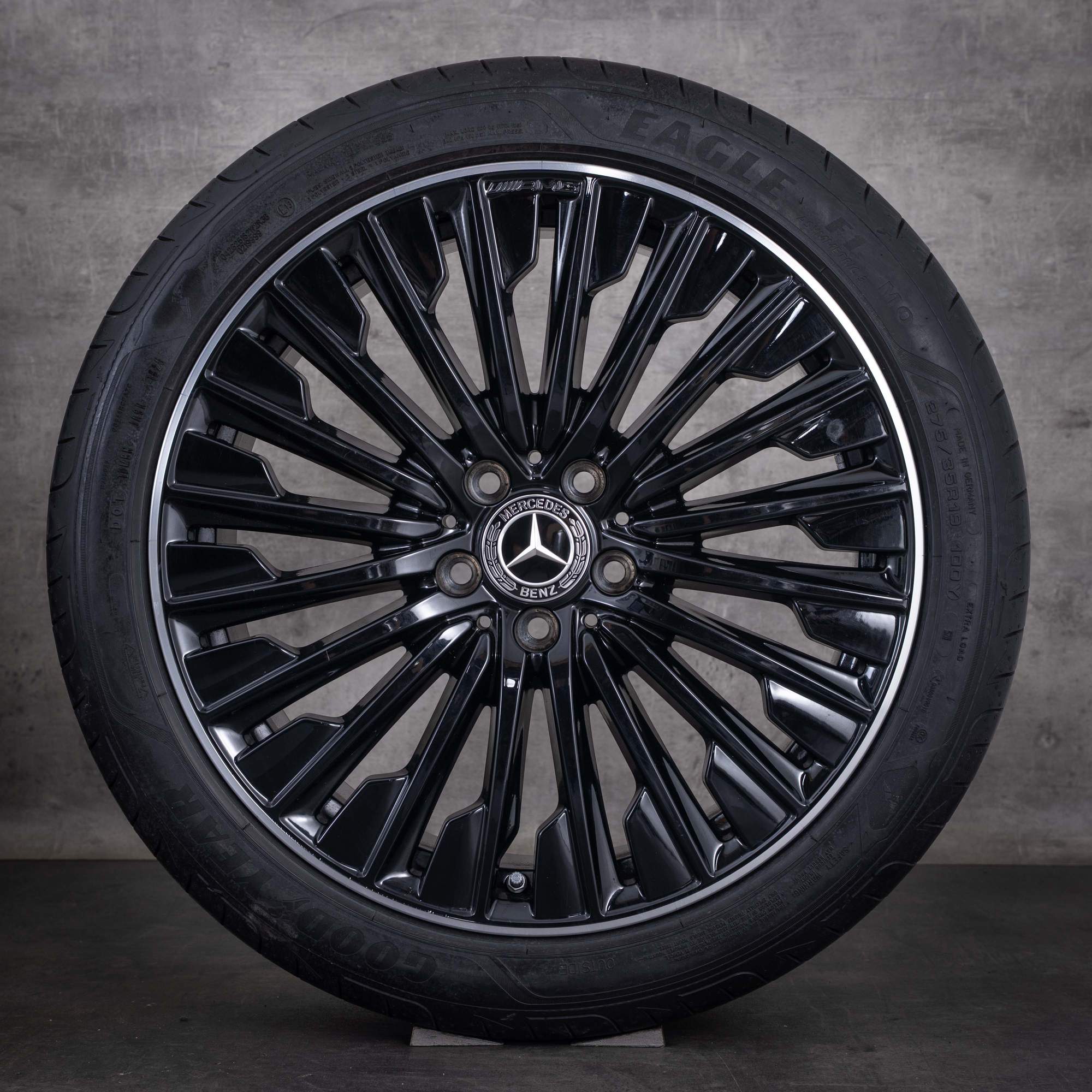 Original Mercedes Benz CLE AMG Winterräder 19 Zoll C236 A236 Felgen A2364011900 A2364012000 schwarz rand glanzgedreht