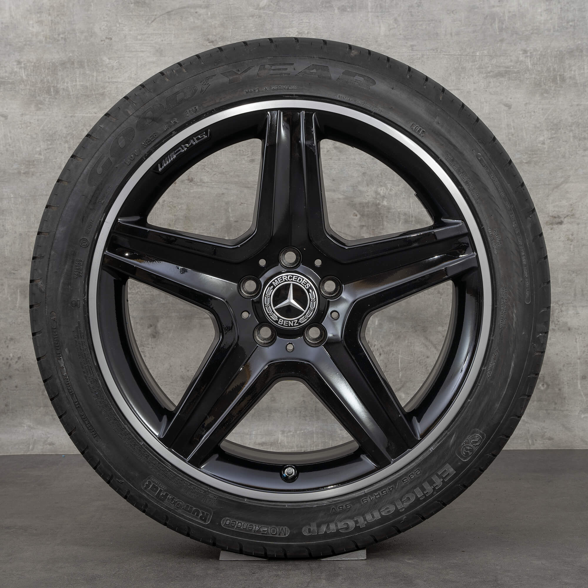 Aito AMG Mercedes GLA X156 19 tuuman talvirenkaat vanteet A1564010600 mustat