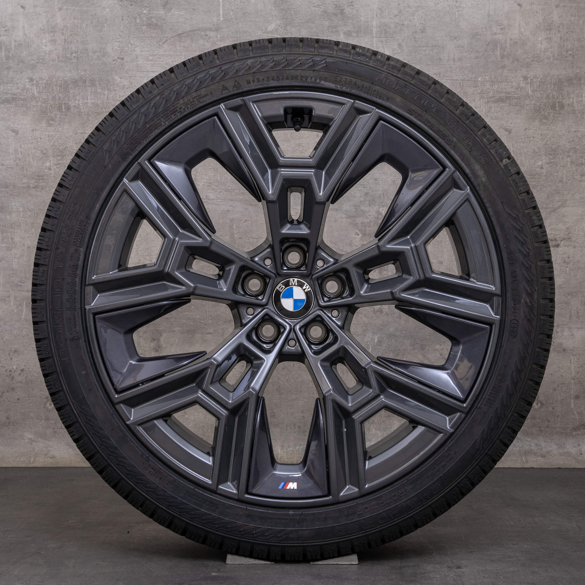 Original BMW 5er i5 Winterräder 20 Zoll G60 G61 Felgen 5A324E8 5A324E9 Styling 939 M orbit grey
