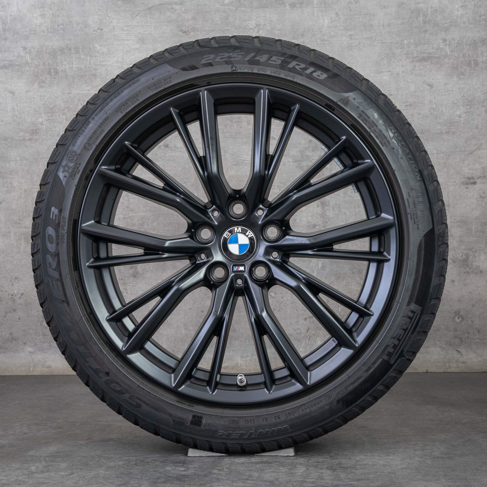 Oryginalne koła zimowe BMW serii 3 18 cali G20 G21 felgi stylizacja 796 M 6885305 czarny mat
