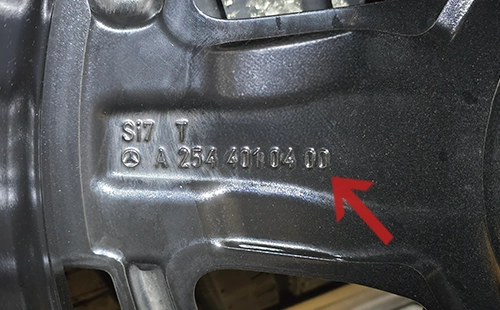 Original Mercedes-AMG GLC X254 Felge mit Teilenummer A2544010400