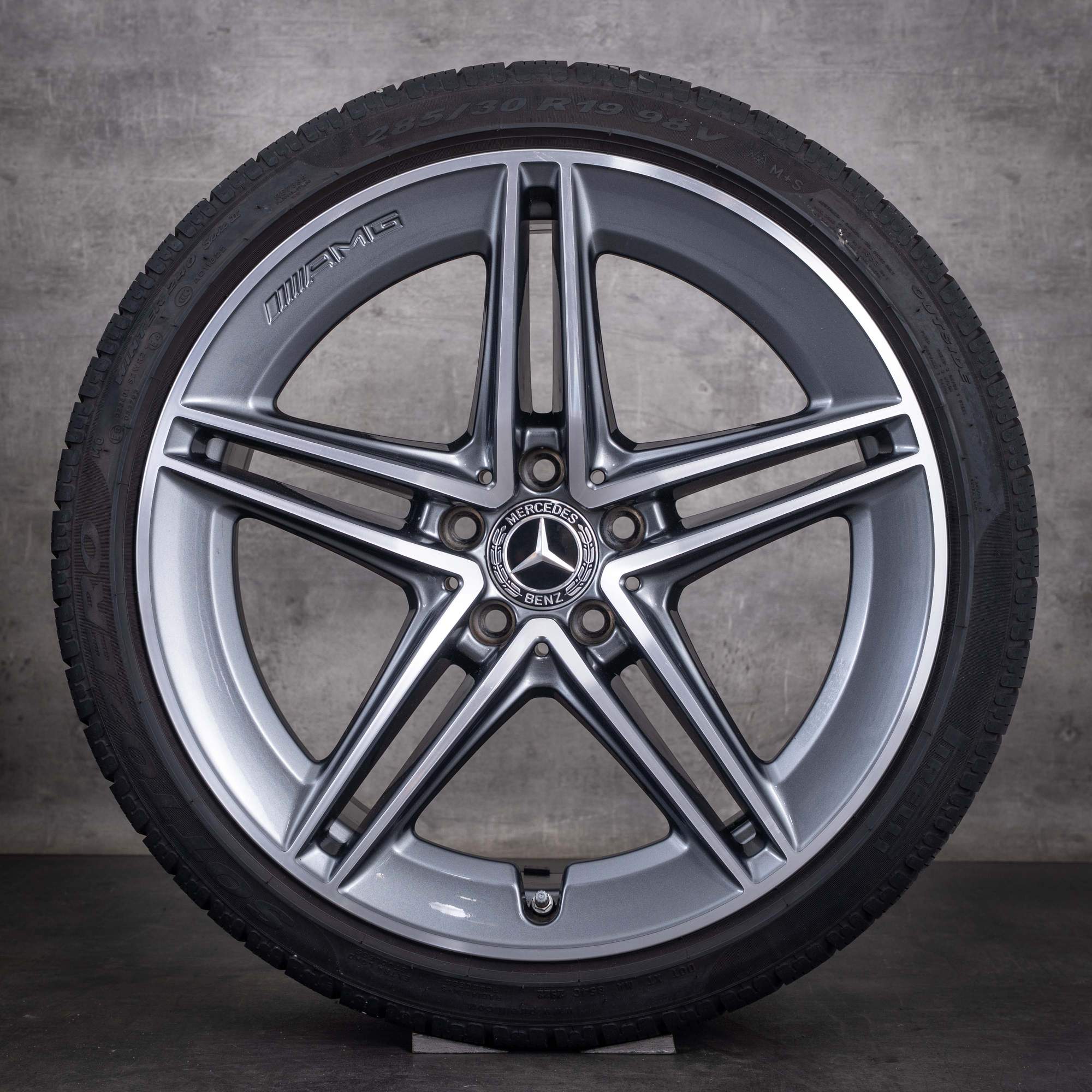 Original Mercedes Benz C-Klasse C63 & S AMG Winterräder 19 Zoll C205 A205 Felgen A2054012001 A2054012101 himalaya grey front glanzgedreht