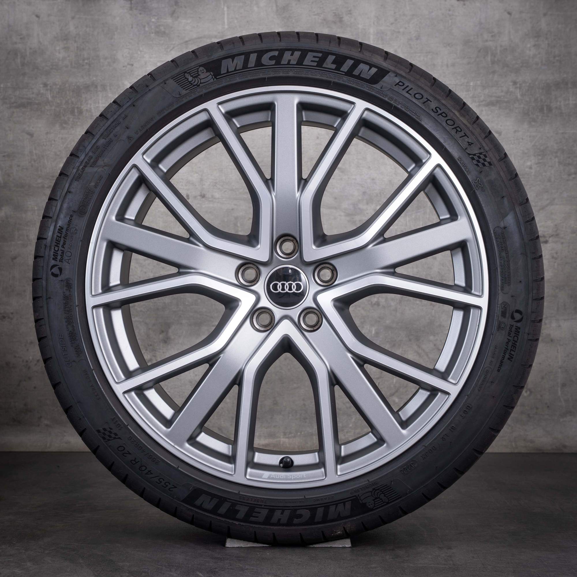 Cerchi originali Audi A6 S6 da 20 pollici 4K C8 ruote estive 4K0601025AB gomme estive titanio opaco diamantato