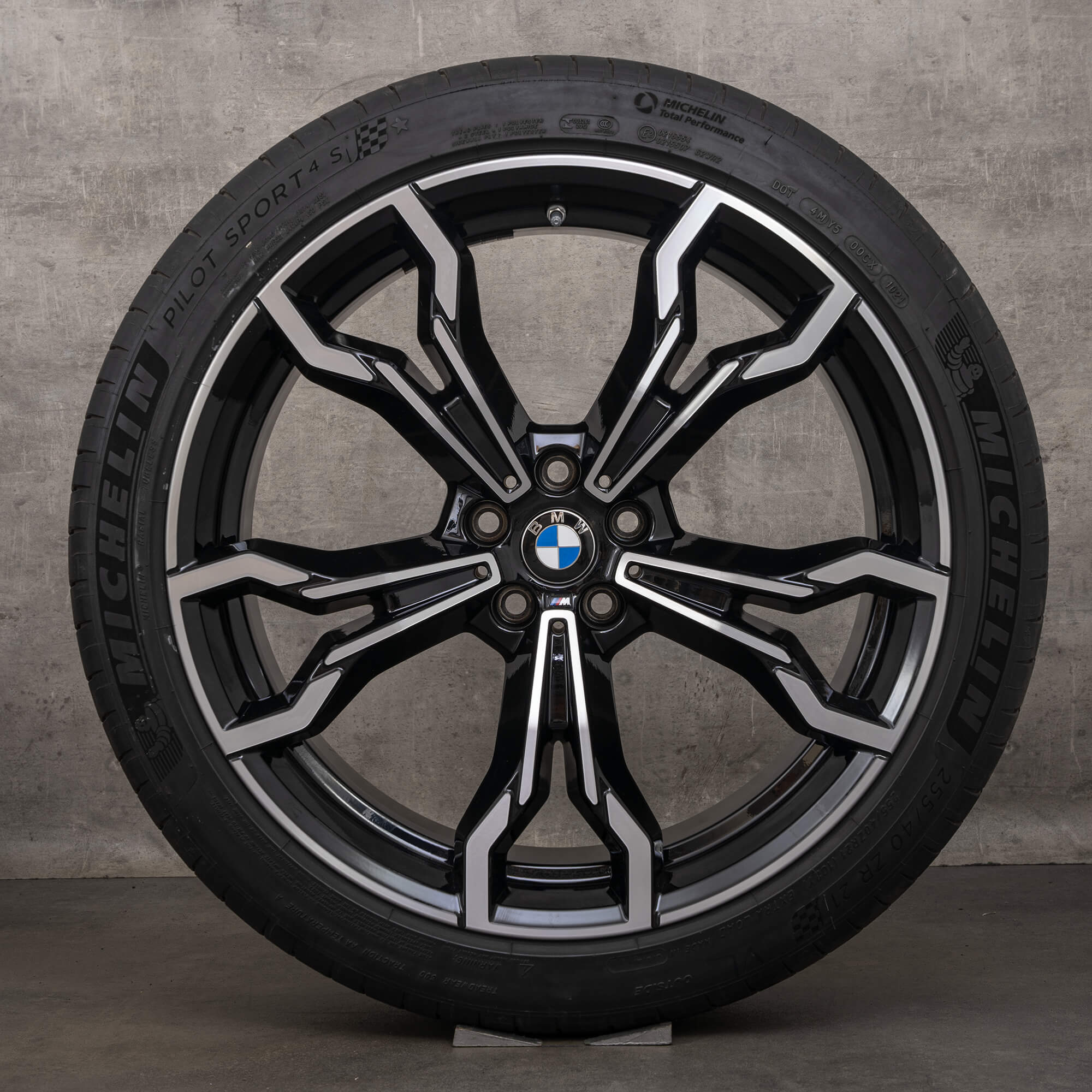 BMW X3M F97 X4M F98 765 M summer tires 21 inch rims 8060041