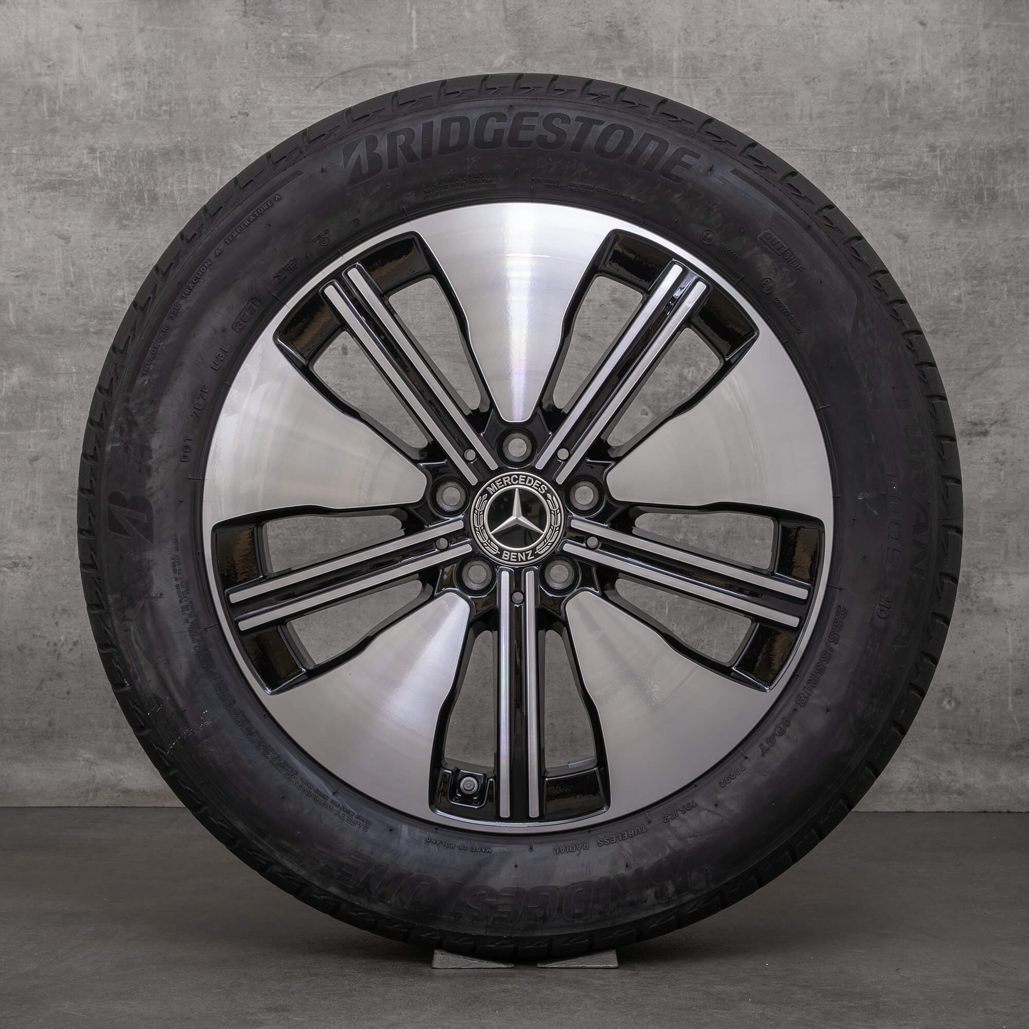 Jantes de verão Mercedes Benz EQA EQB 18 polegadas H243 X243 A2434011300 preto brilhante torneado