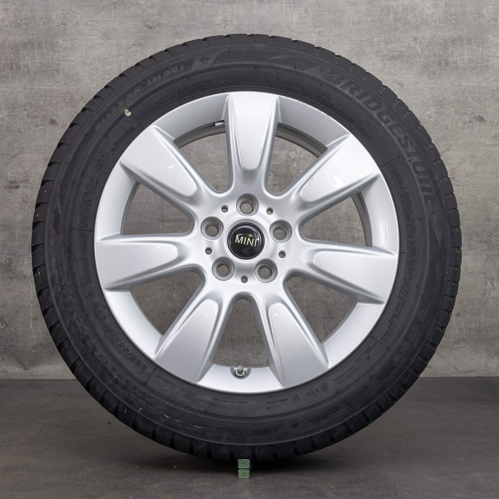 Alkuperäiset Mini Countryman -talvirenkaat 17 tuumaa F60-vanteet Spoke 530 6868276 hopea