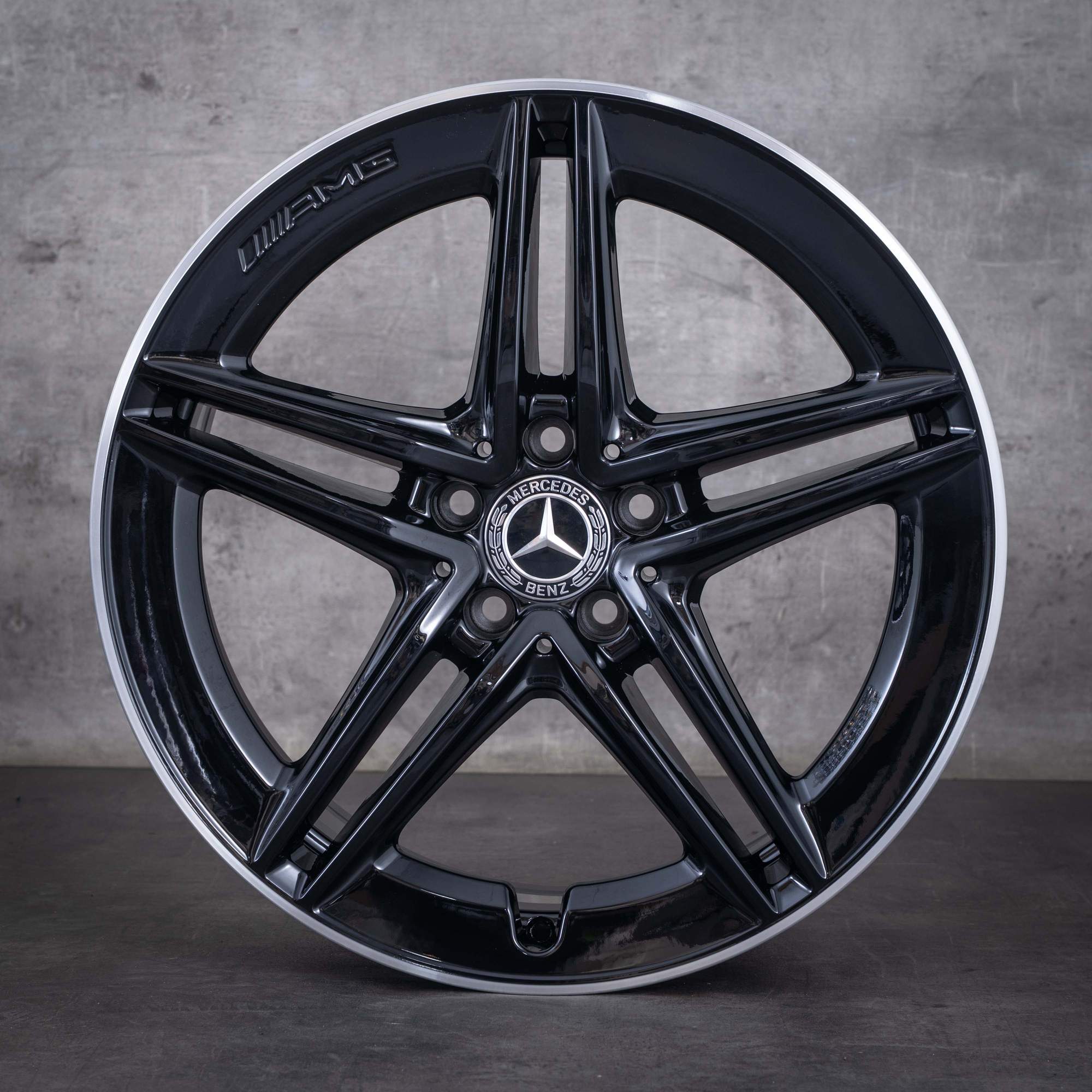 Jante originale Mercedes-Benz Clasa A A 45 CLA 45 AMG de 19 inci W177 X118 C118 A1774012300 negre cu marginea diamantată NOI