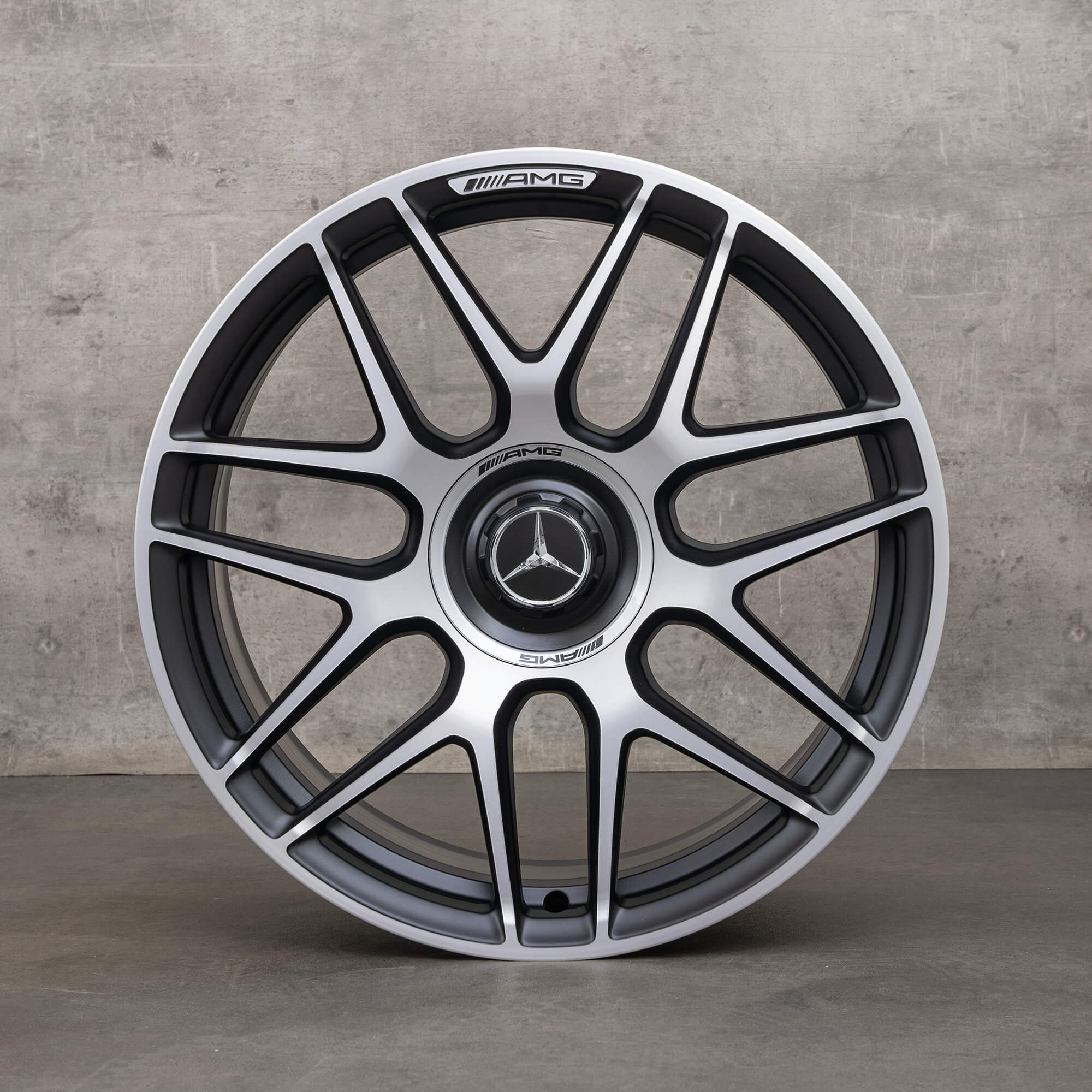 AMG Mercedes Benz CLA45 C118 X118 Shooting Brake 19 Zoll Felgen  